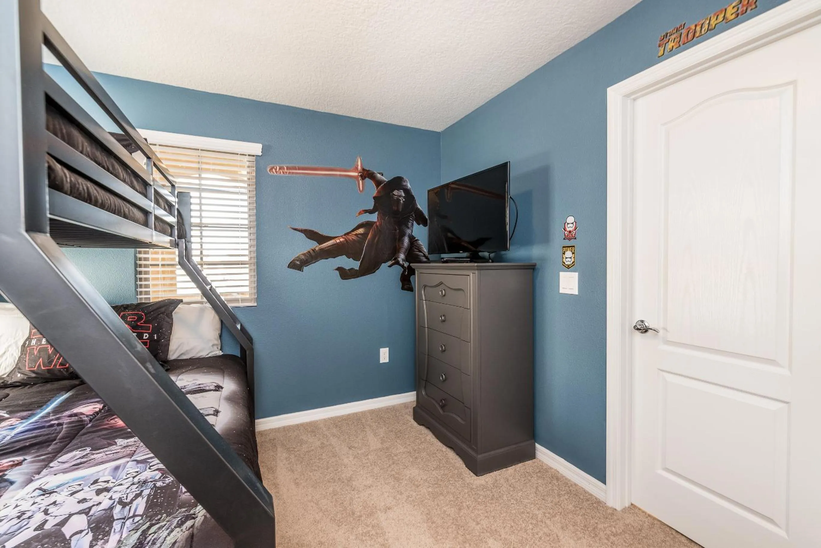 Bed in Large Villa wPrivate Pool Game Room Waterpark