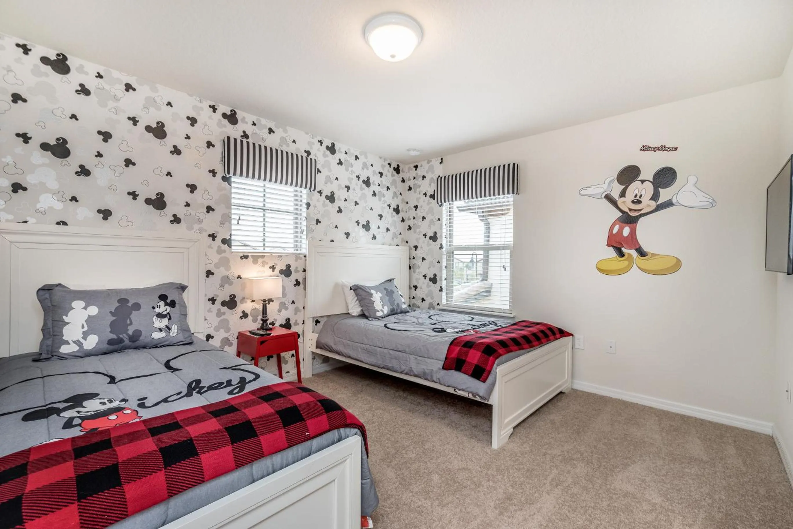 Bed in Large Villa wPrivate Pool Game Room Waterpark