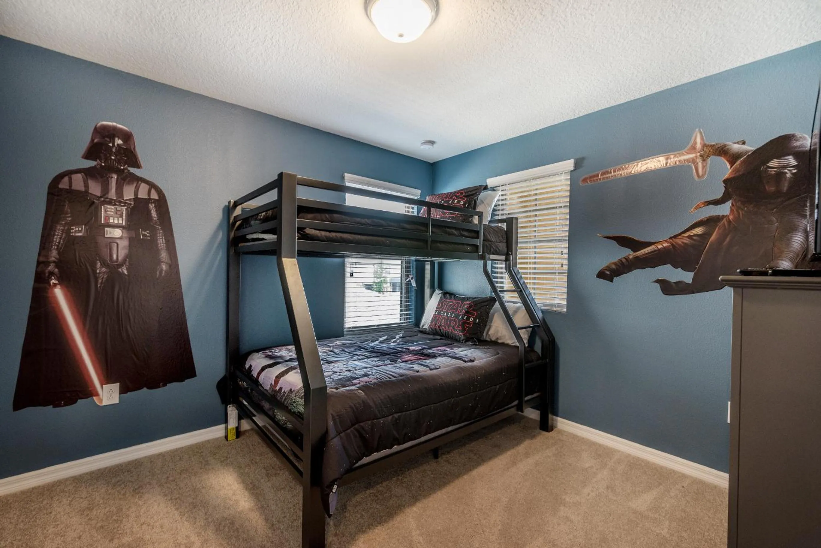 Bed in Large Villa wPrivate Pool Game Room Waterpark