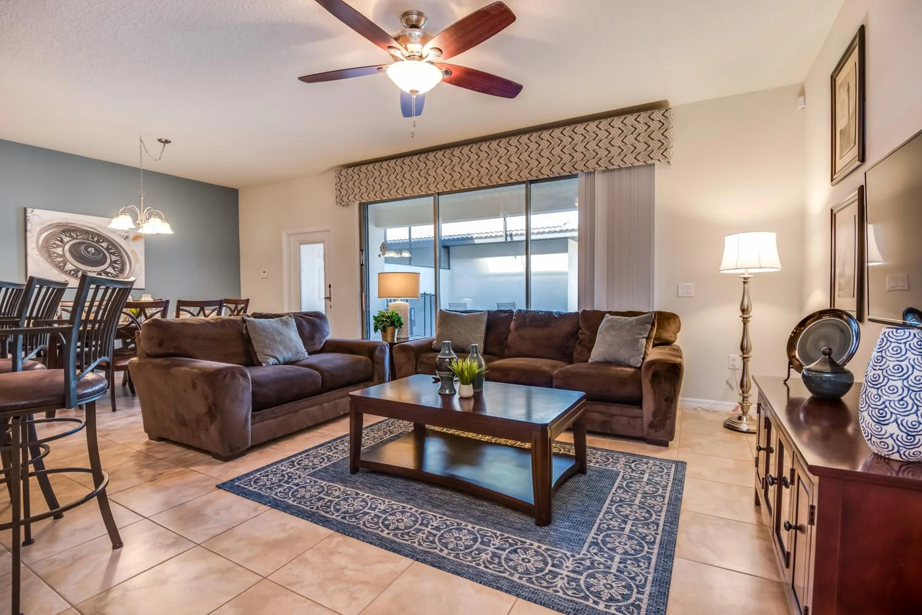 Townhome wPrivate Pool & FREE on-site Water Park