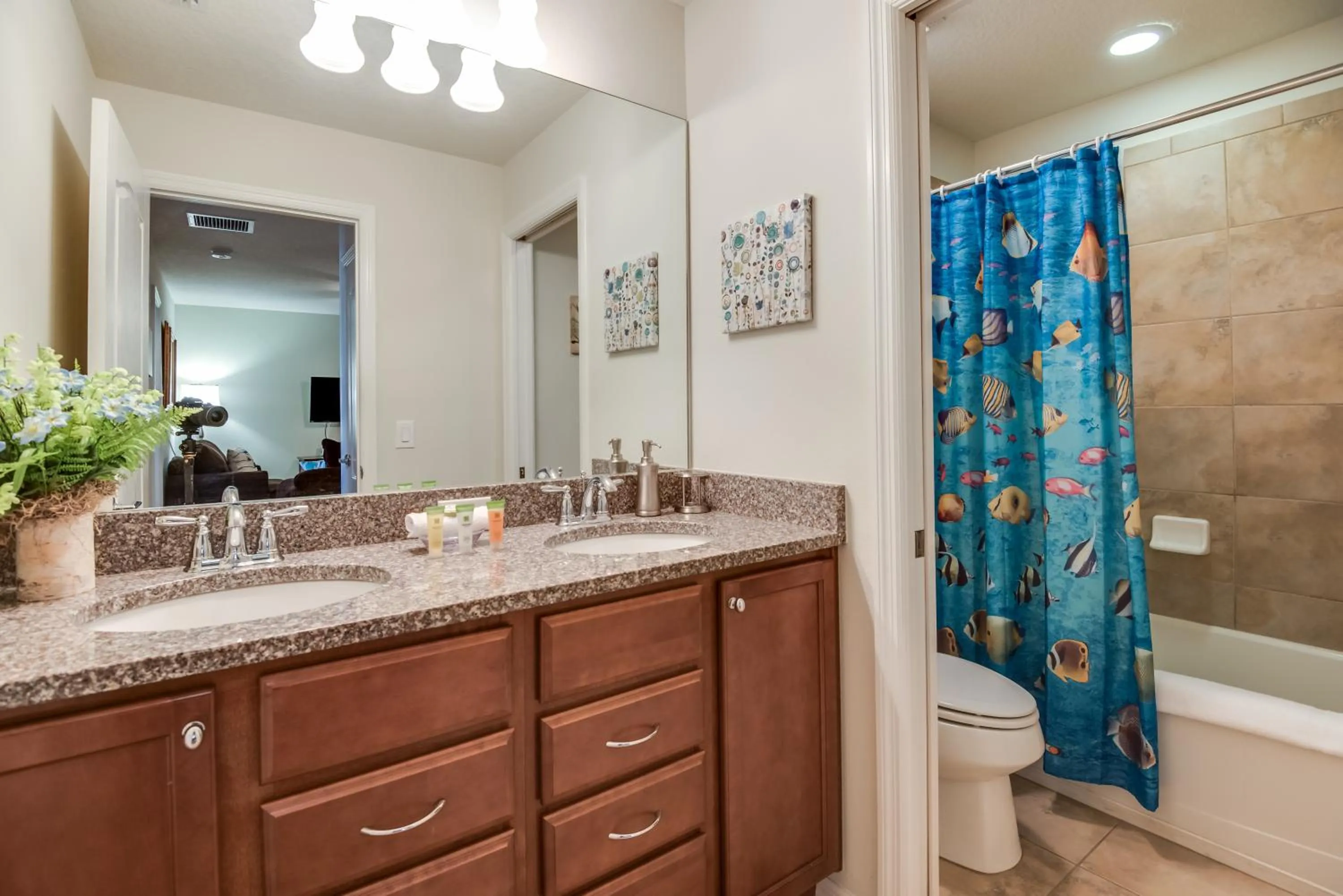 Townhome wPrivate Pool & FREE on-site Water Park