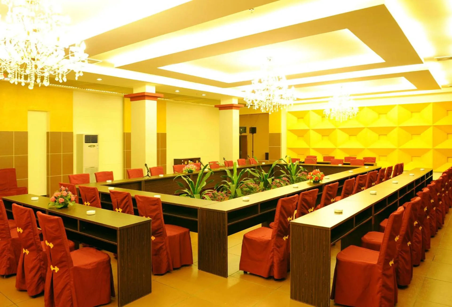 West Street Vista Hotel