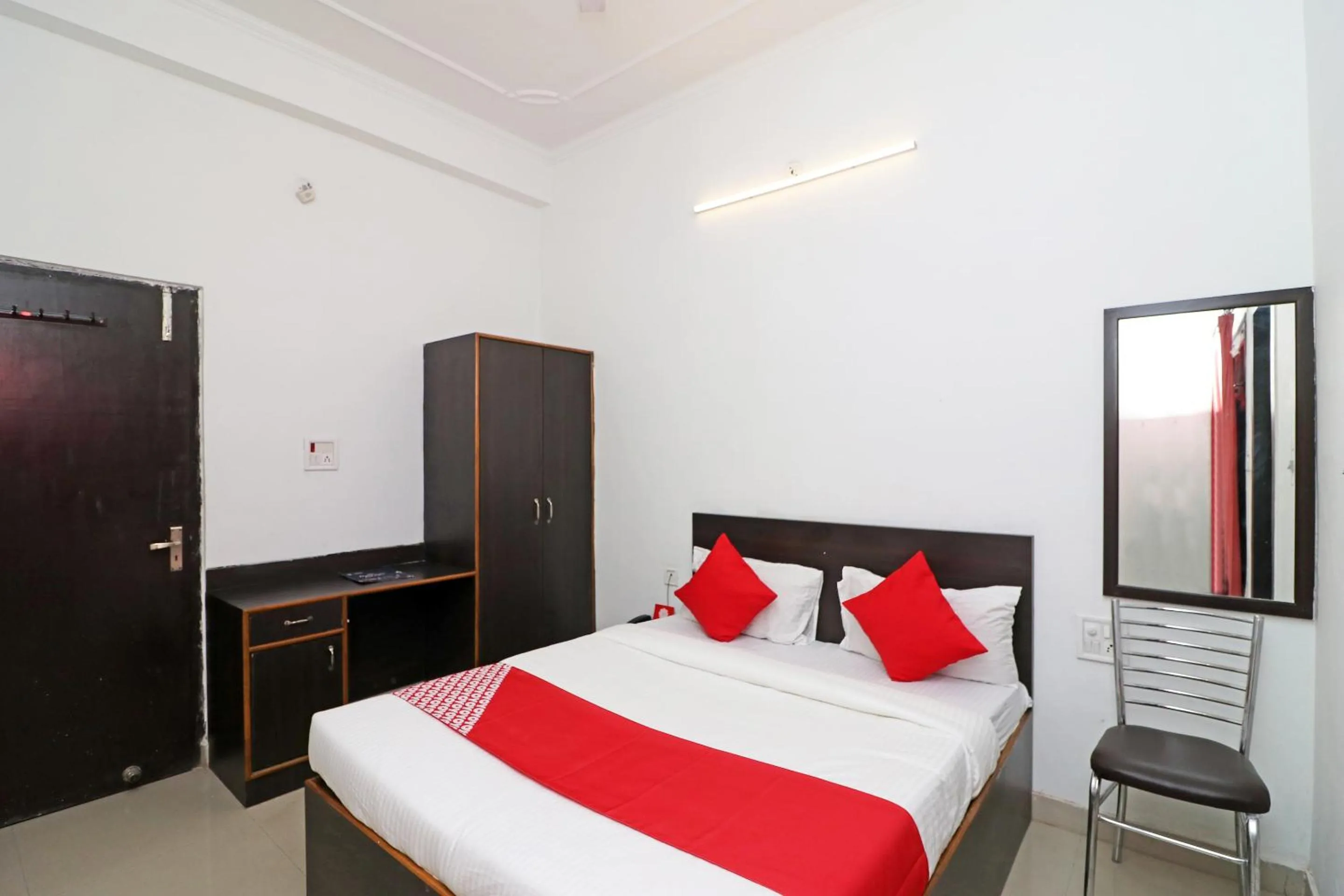 Hotel O by OYO Mid Town Ojus Tower