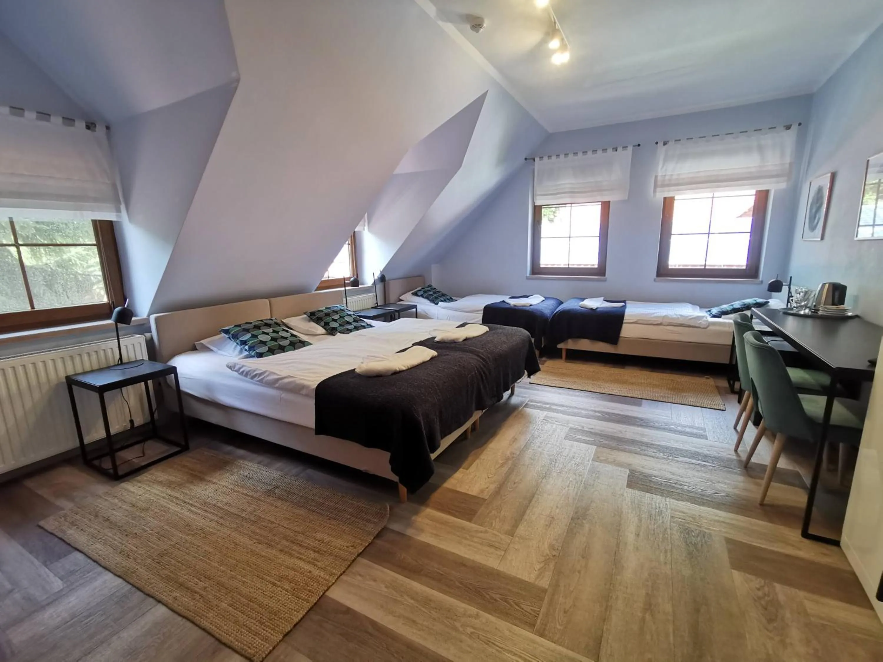 Bed in POD DEBEM Kompleks Zeglarsko-Rekreacyjny