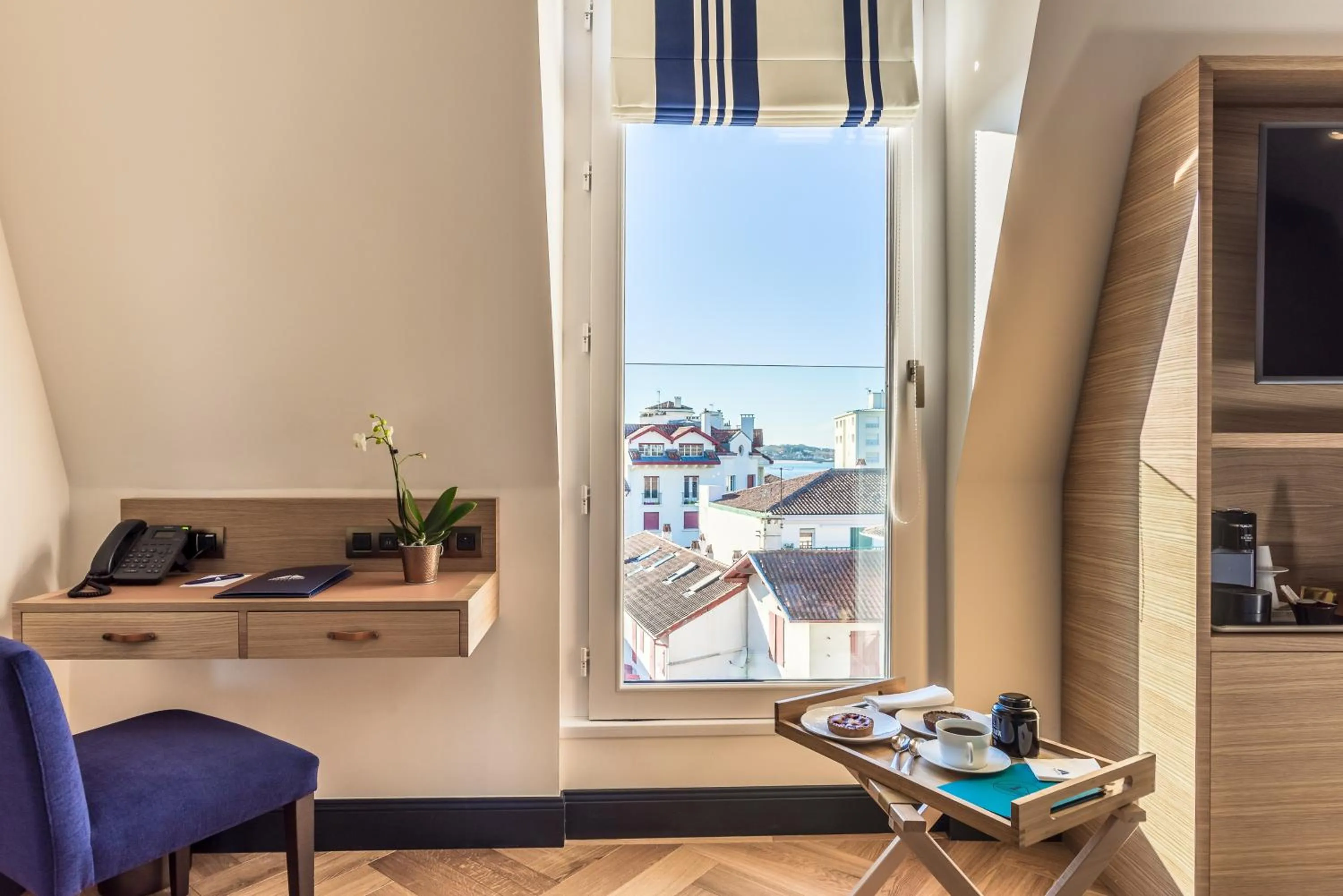 Seating area in MADISON Saint Jean de Luz - Handwritten Collection