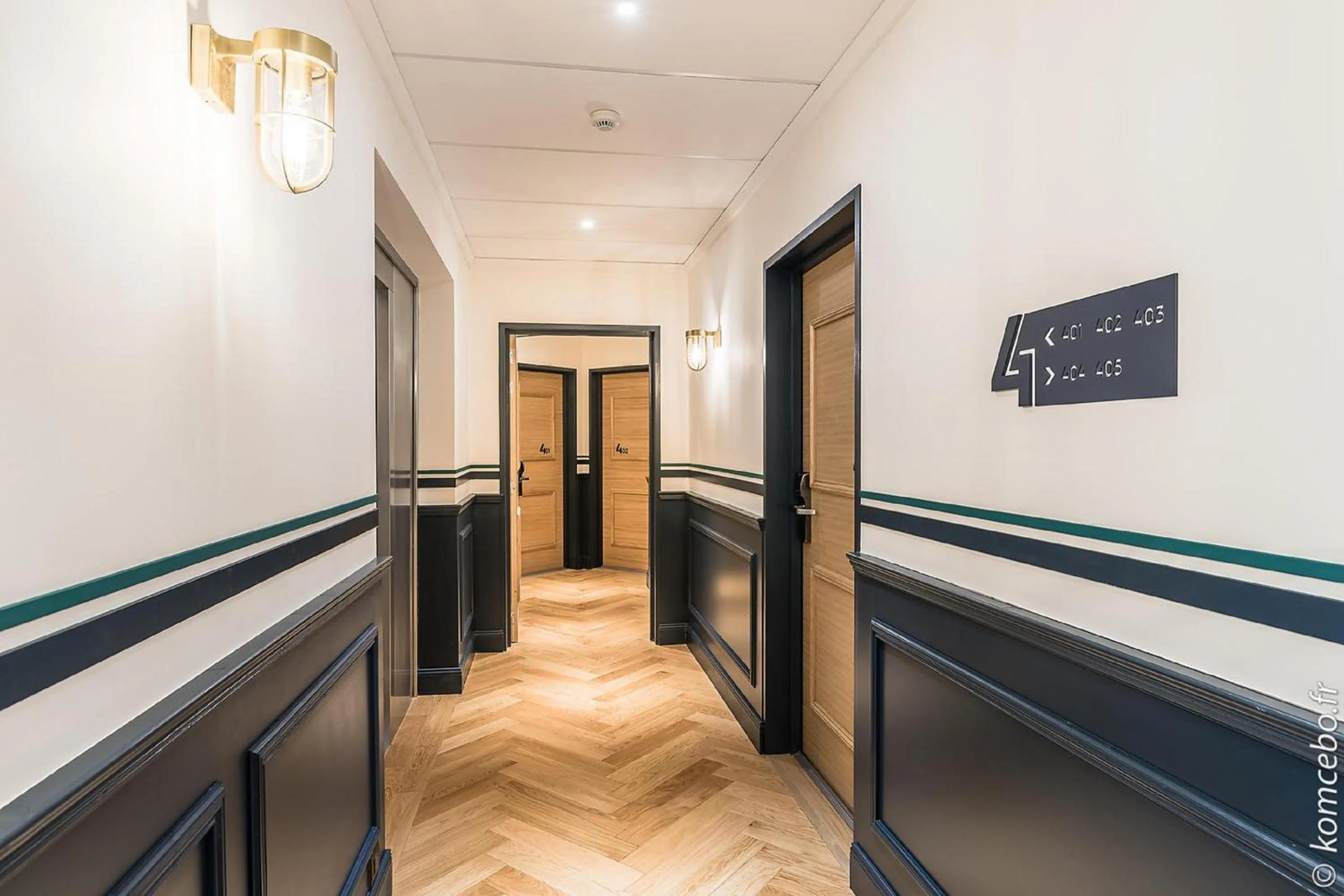 Decorative detail in MADISON Saint Jean de Luz - Handwritten Collection