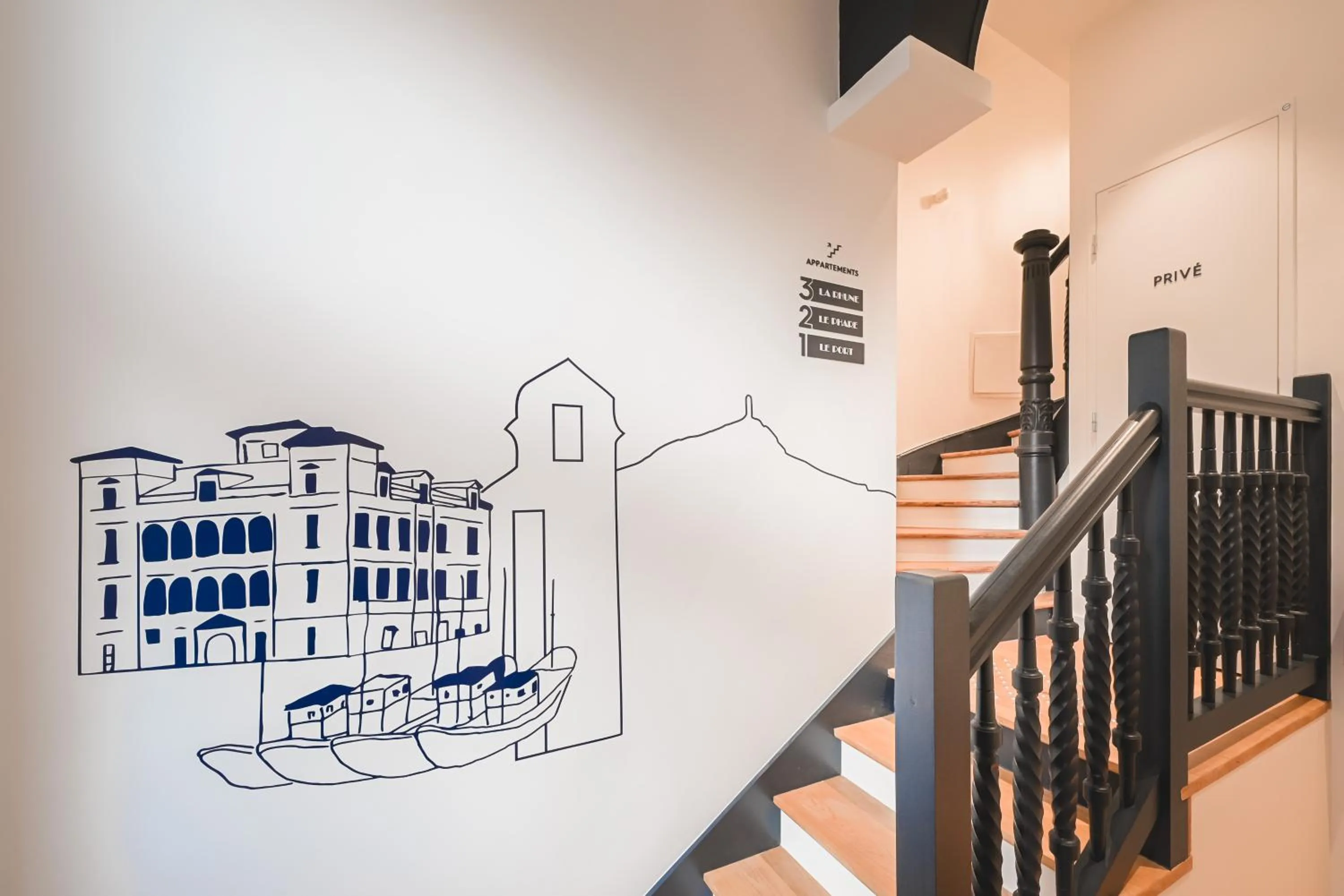 Facade/entrance in MADISON Saint Jean de Luz - Handwritten Collection