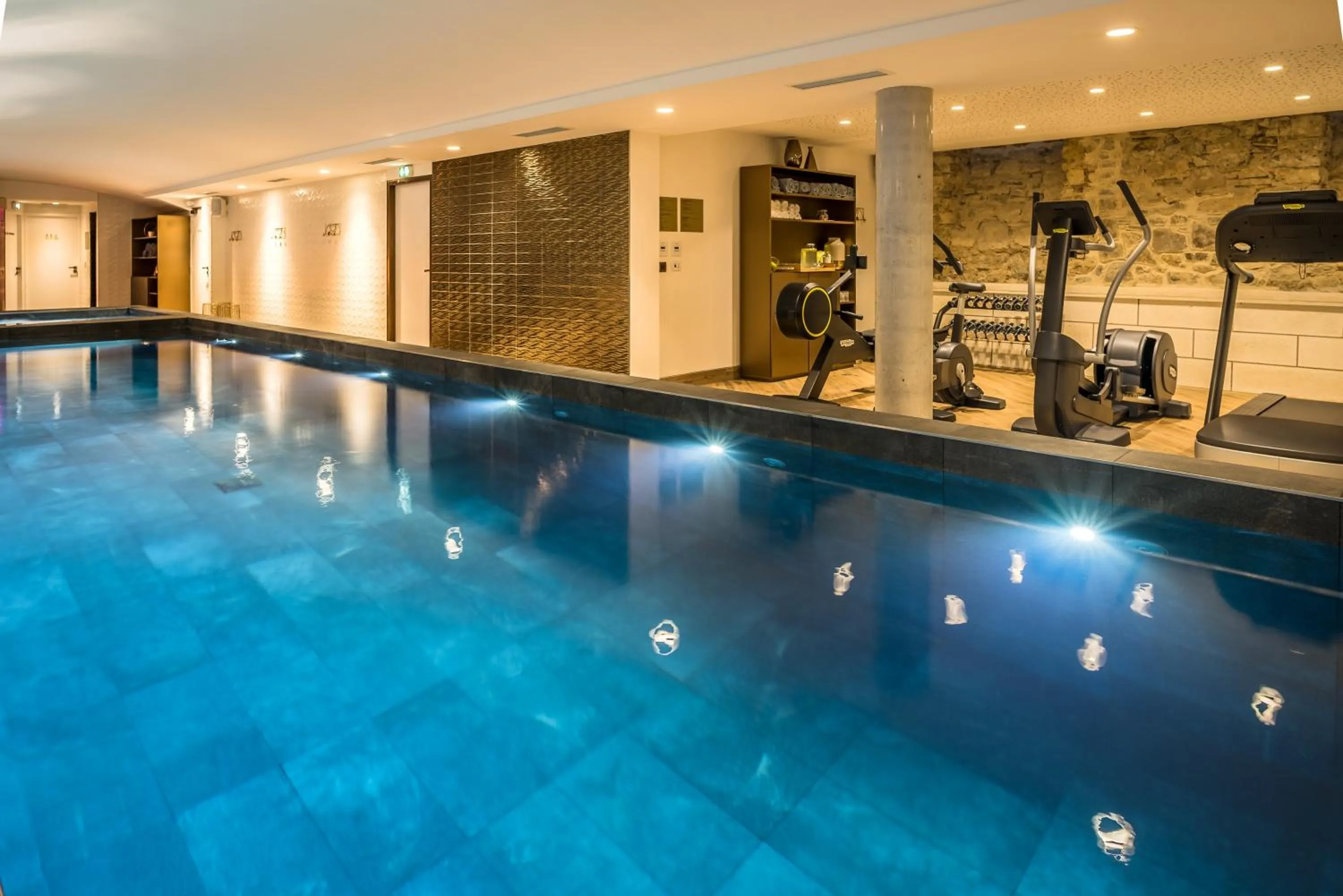 Swimming pool in MADISON Saint Jean de Luz - Handwritten Collection