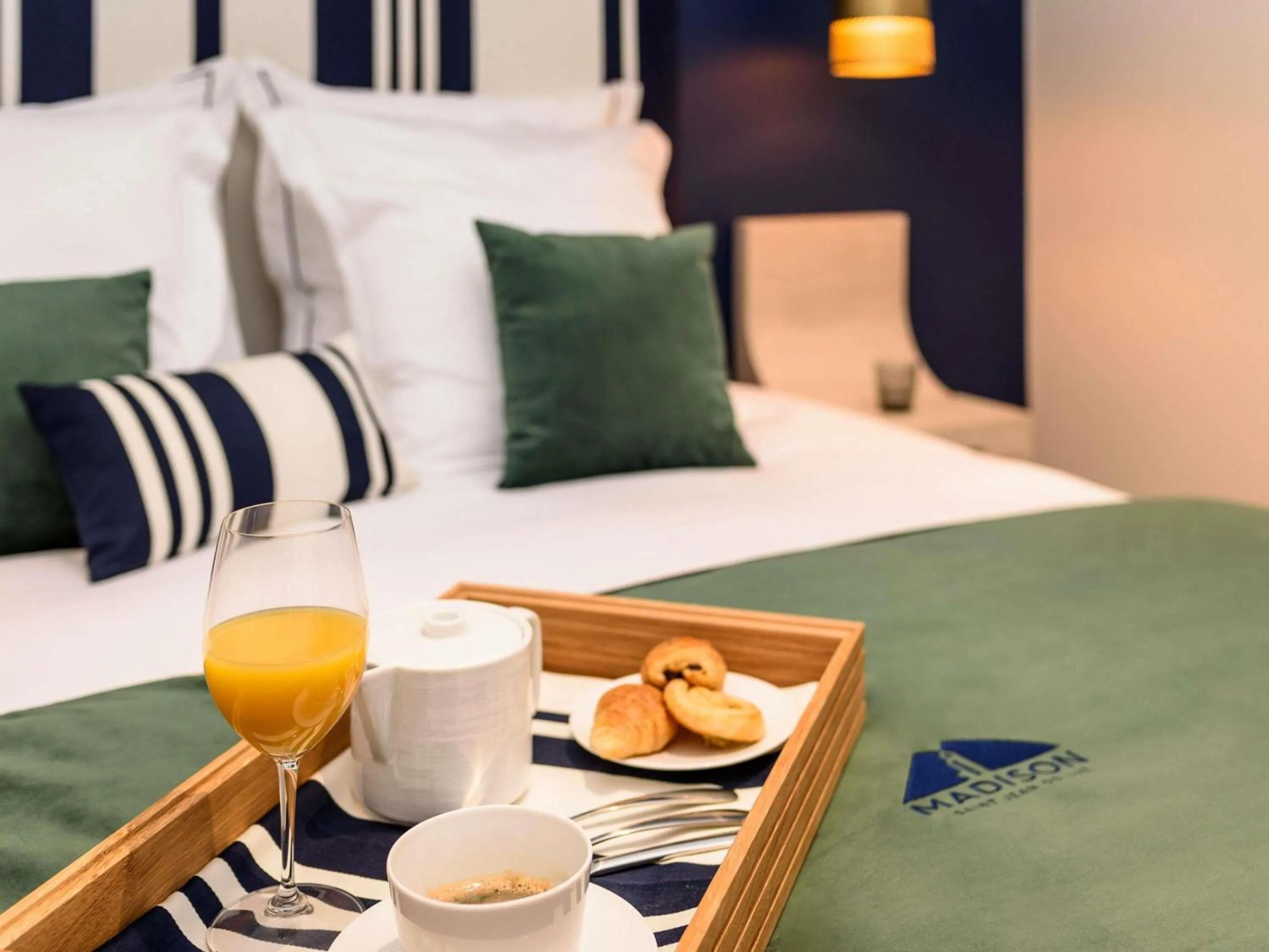 Bedroom, Bed in MADISON Saint Jean de Luz - Handwritten Collection