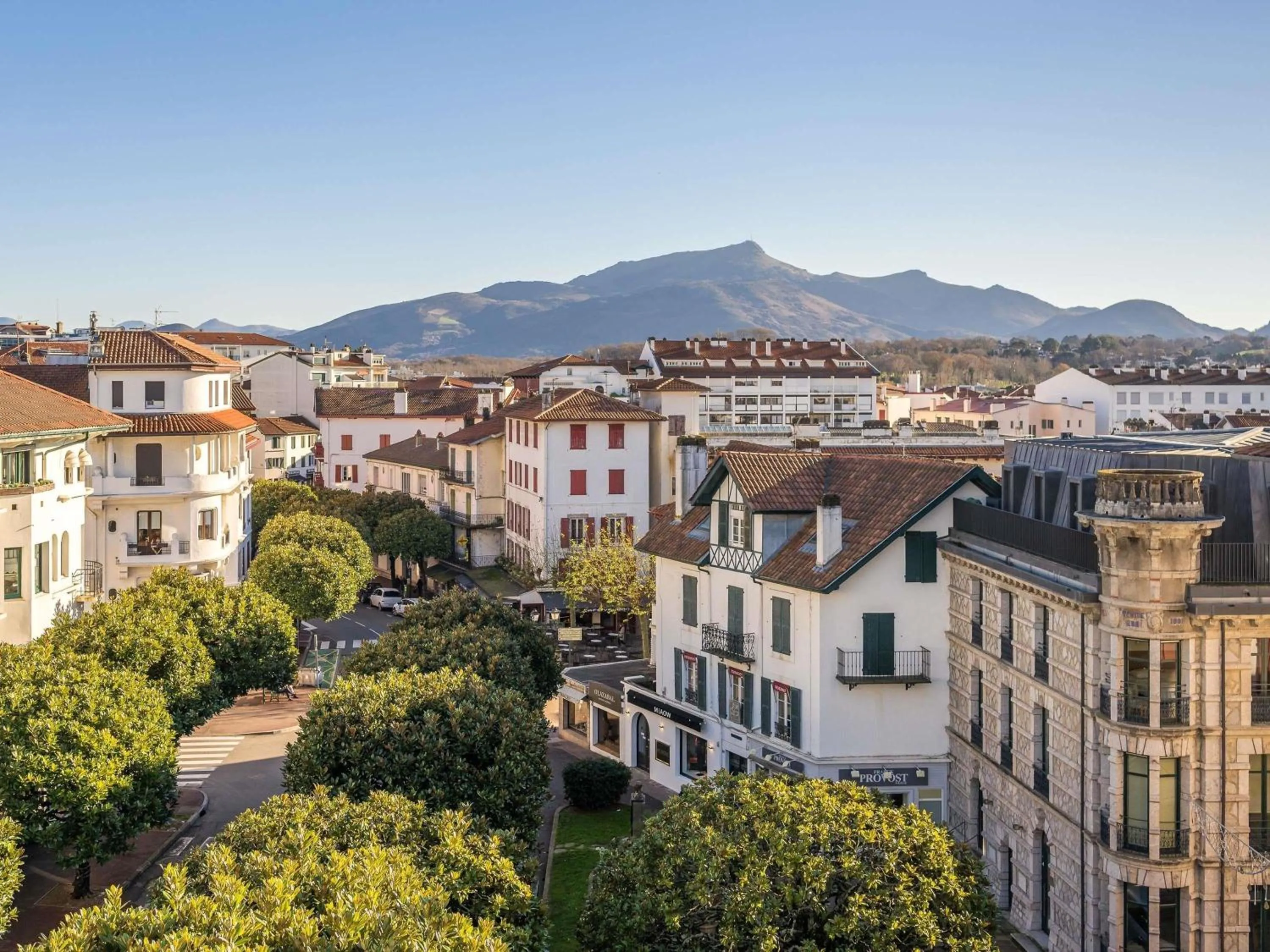 Bedroom in MADISON Saint Jean de Luz - Handwritten Collection