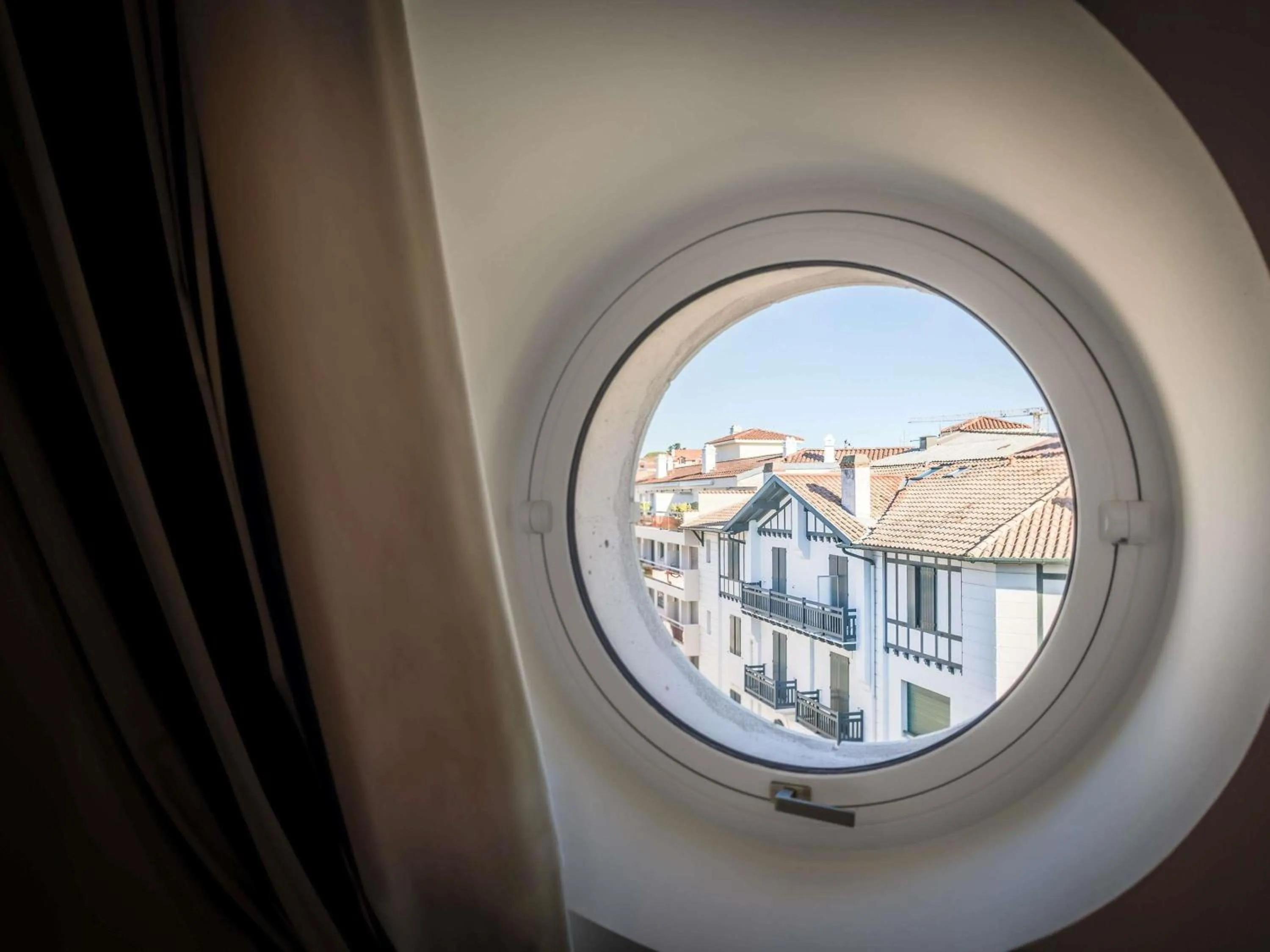 Bedroom in MADISON Saint Jean de Luz - Handwritten Collection