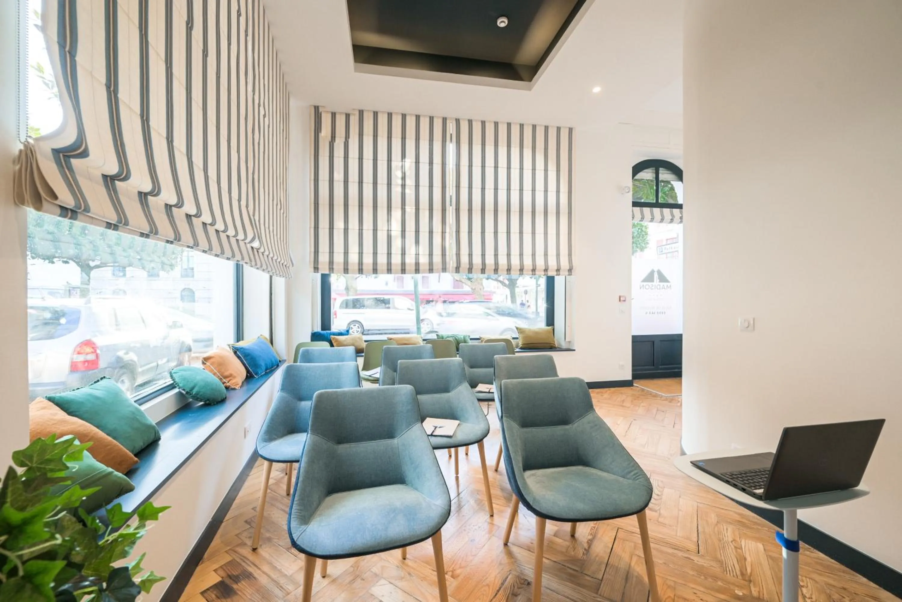 Meeting/conference room in MADISON Saint Jean de Luz - Handwritten Collection