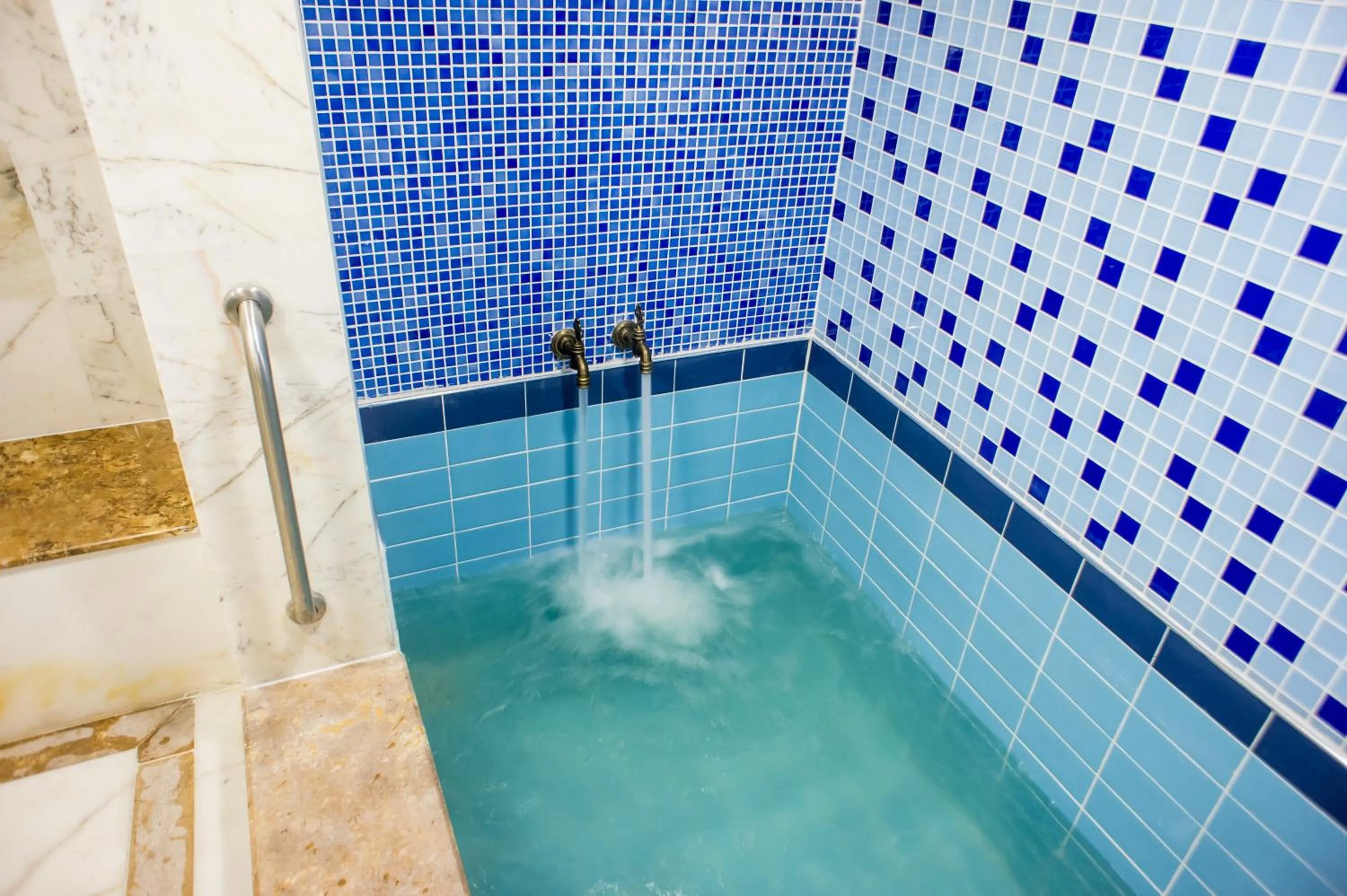 Hot Tub in Aforia Thermal Residences