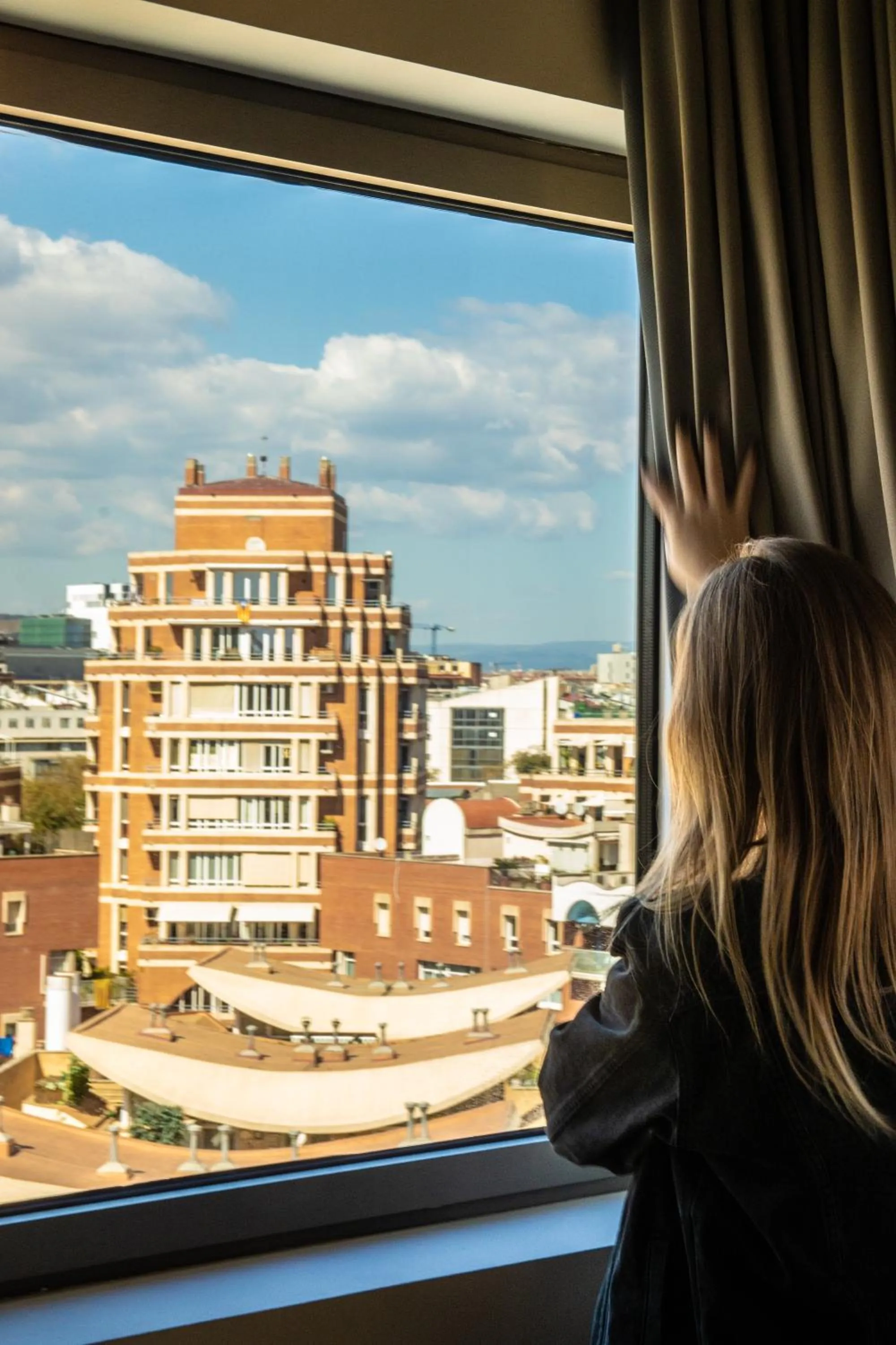 City view in Unite Hostel Barcelona