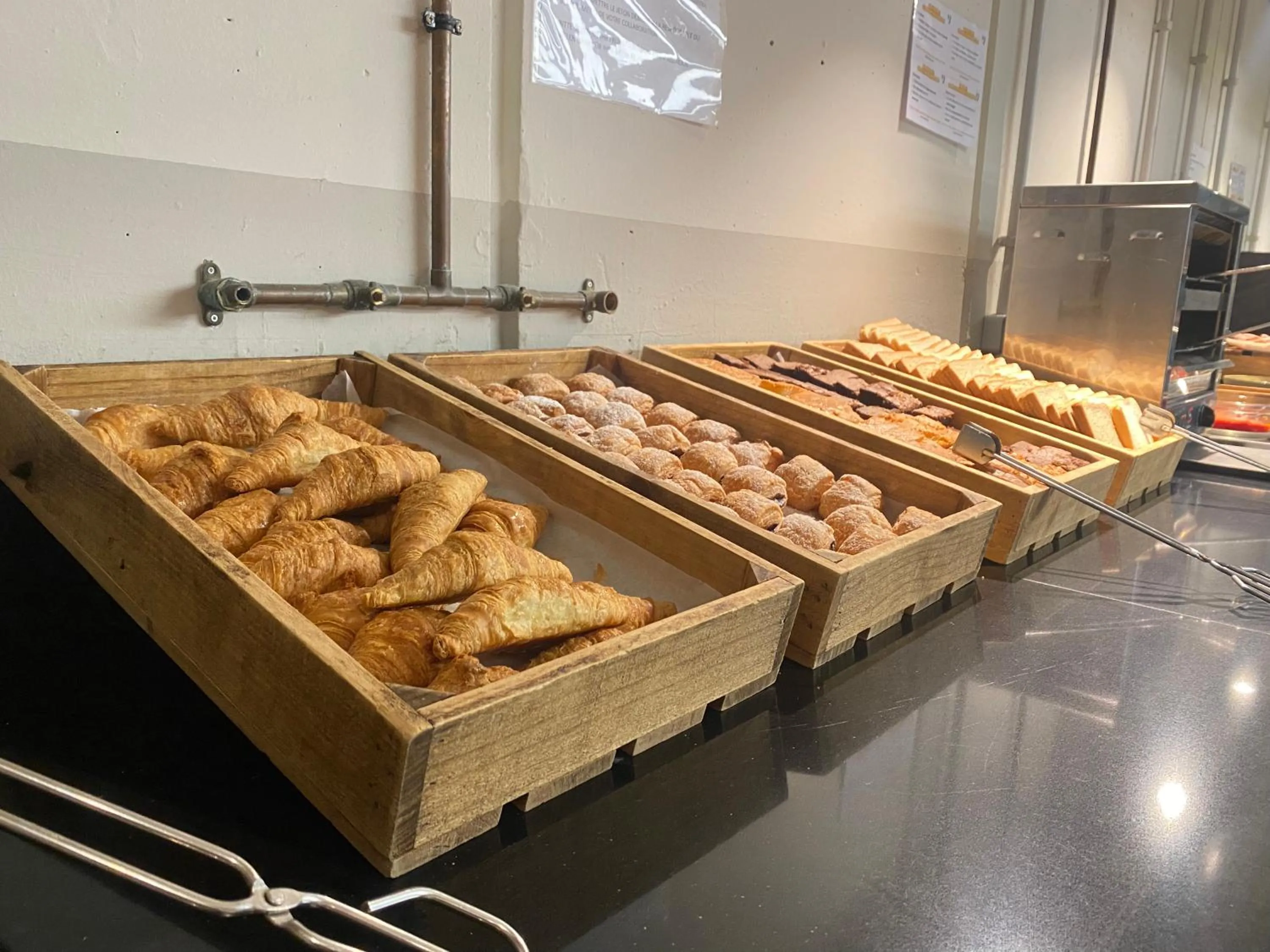 Breakfast in Unite Hostel Barcelona