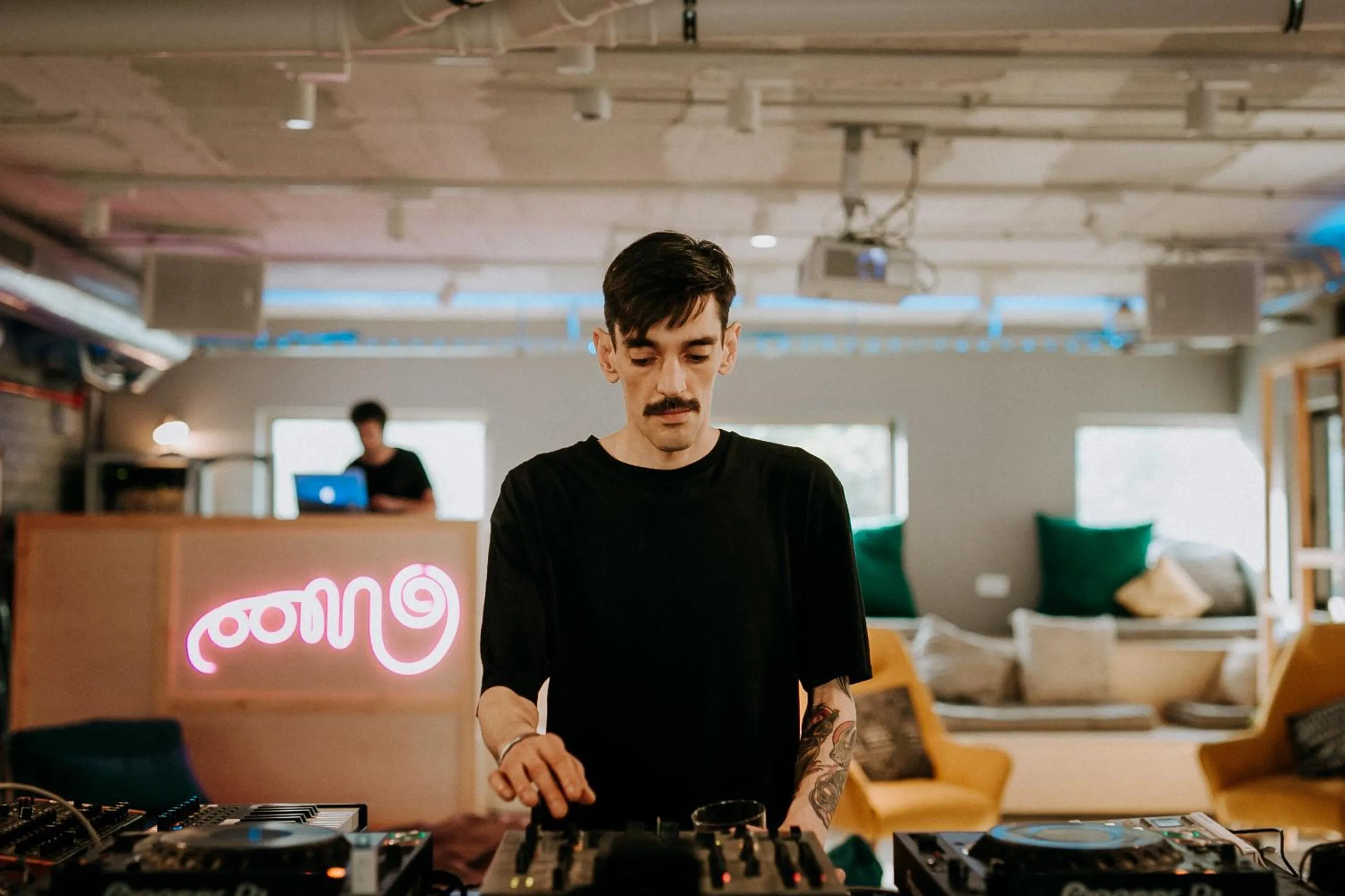 Nightclub / DJ in Unite Hostel Barcelona