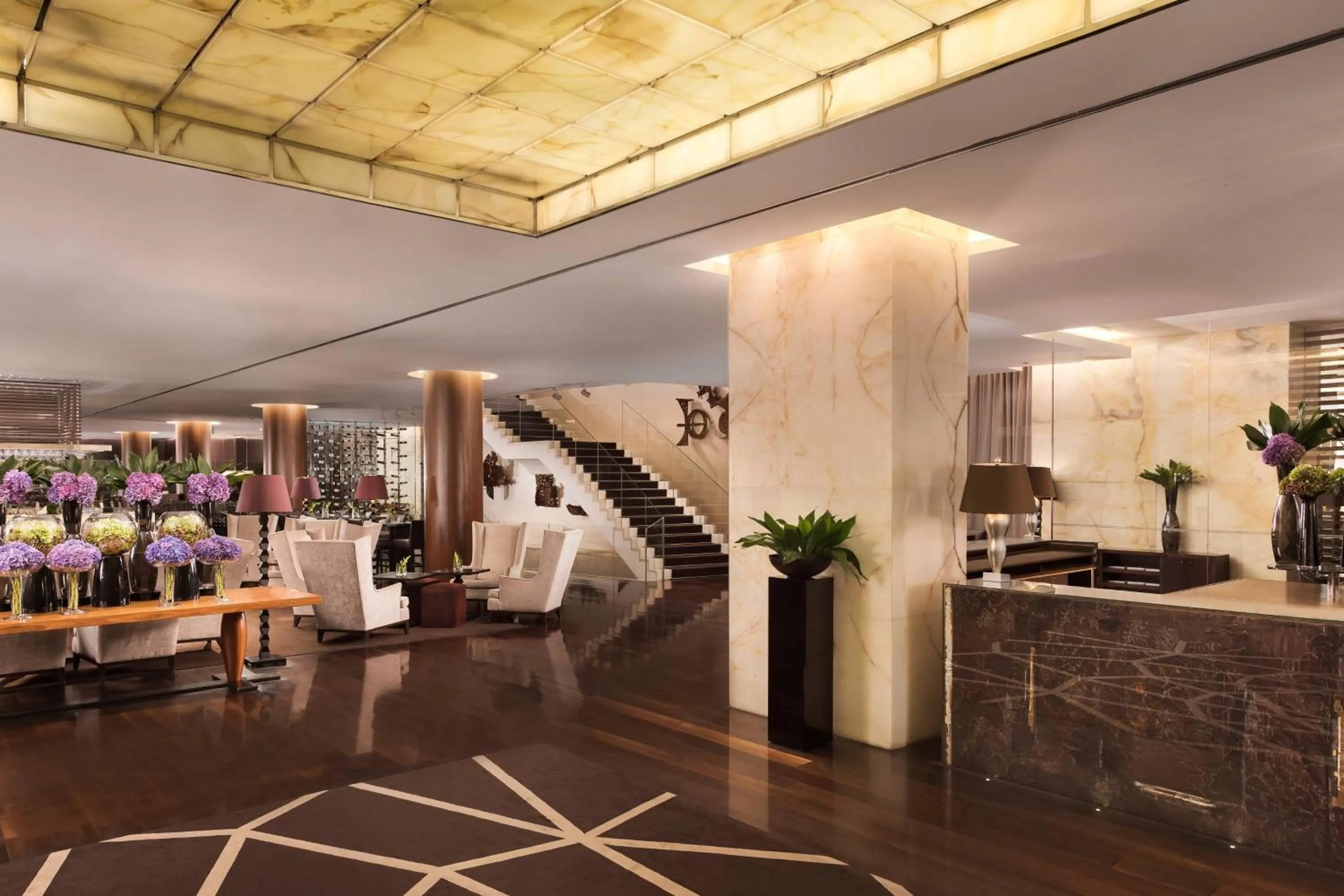 Lobby or reception in Sheraton Lisboa Hotel & Spa