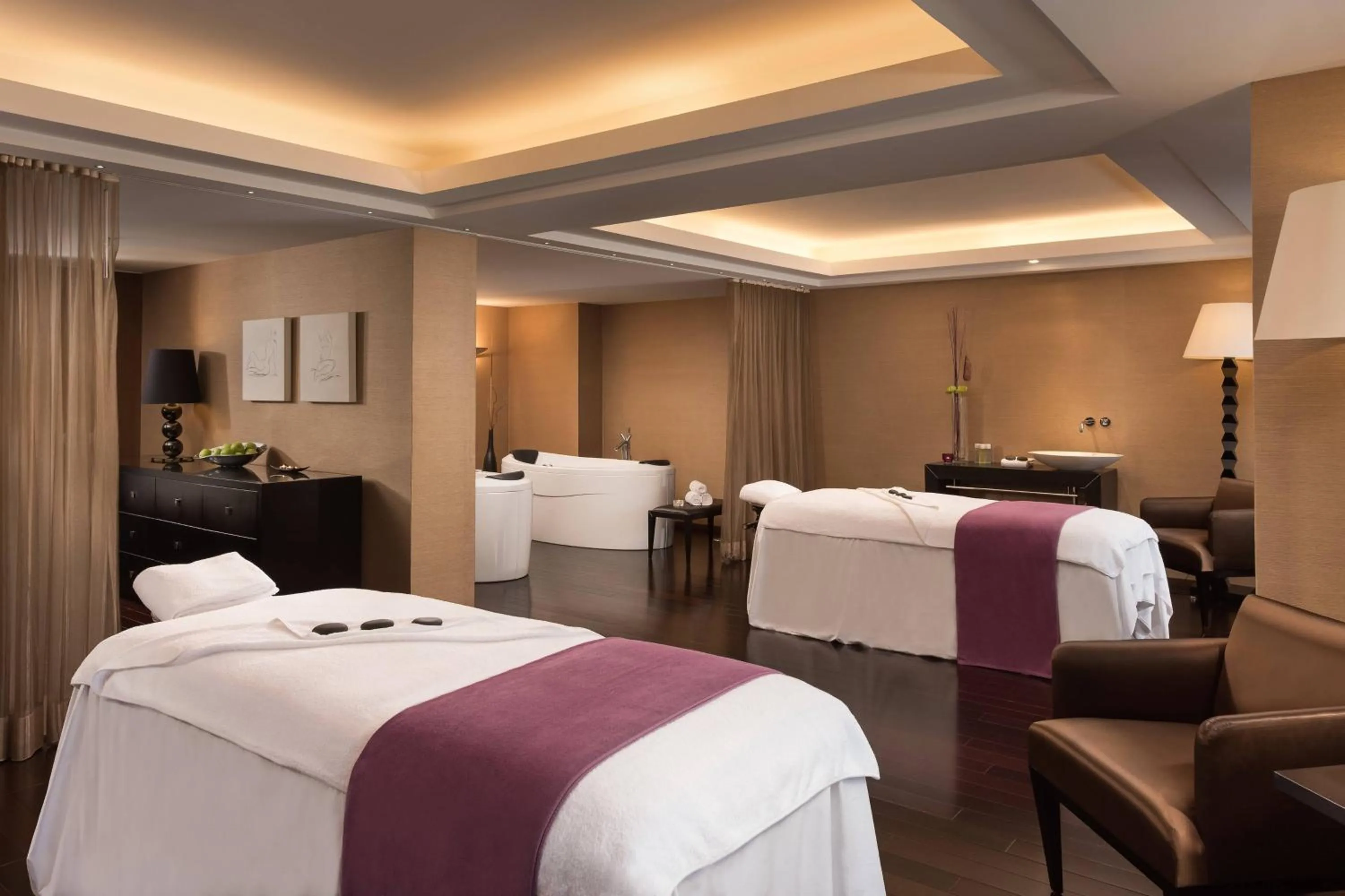 Spa and wellness centre/facilities, Bed in Sheraton Lisboa Hotel & Spa