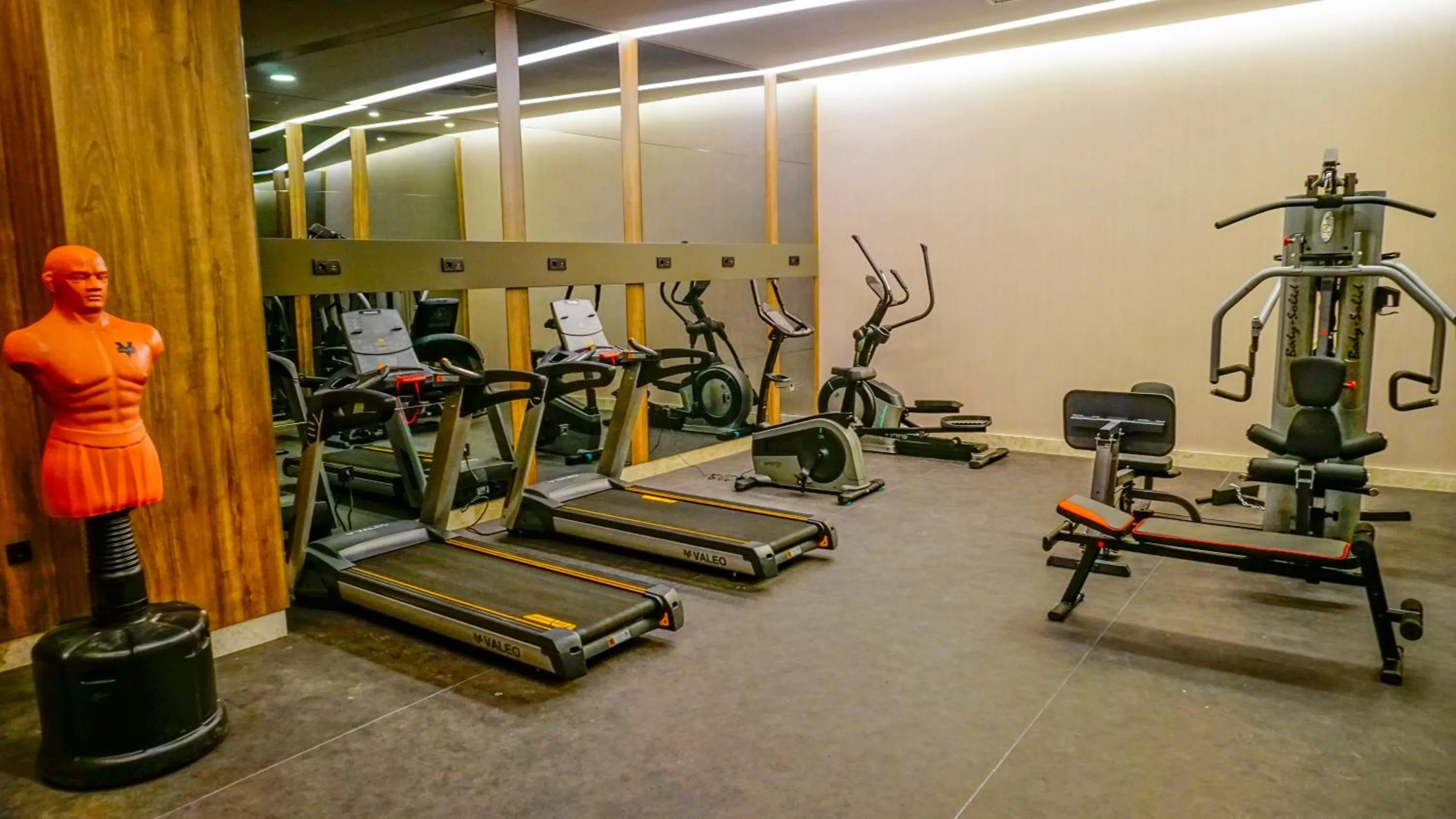 Fitness centre/facilities in Extenso Hotel