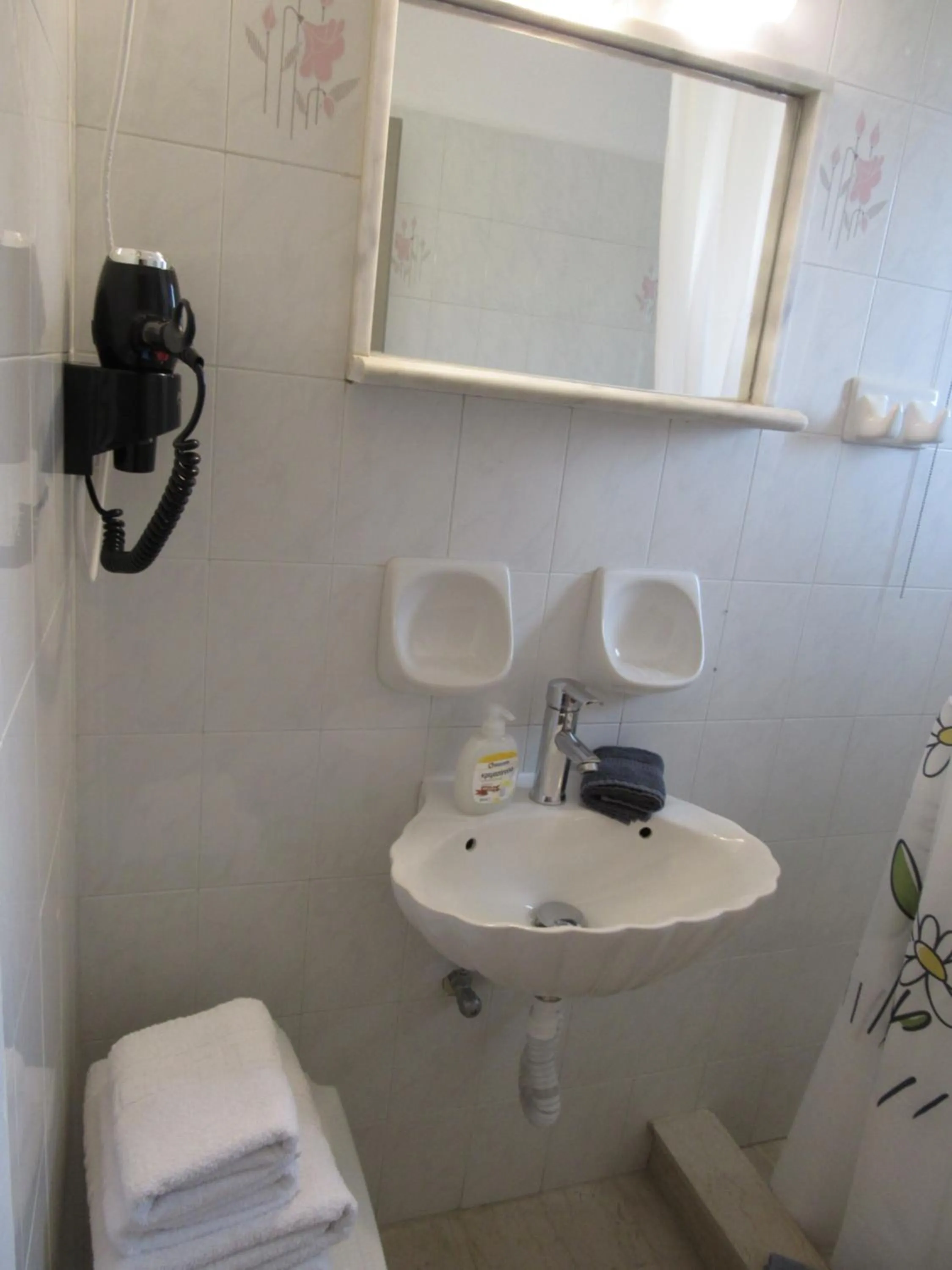 Shower in Kallisto studios