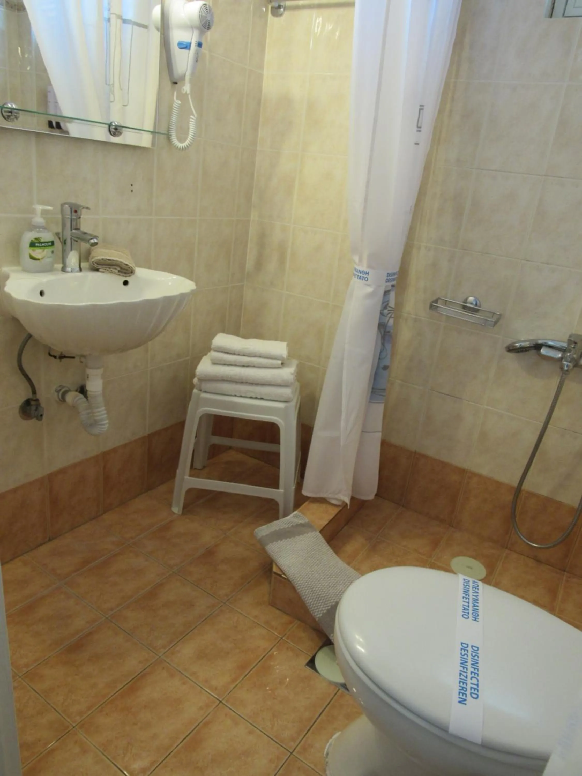 Shower in Kallisto studios