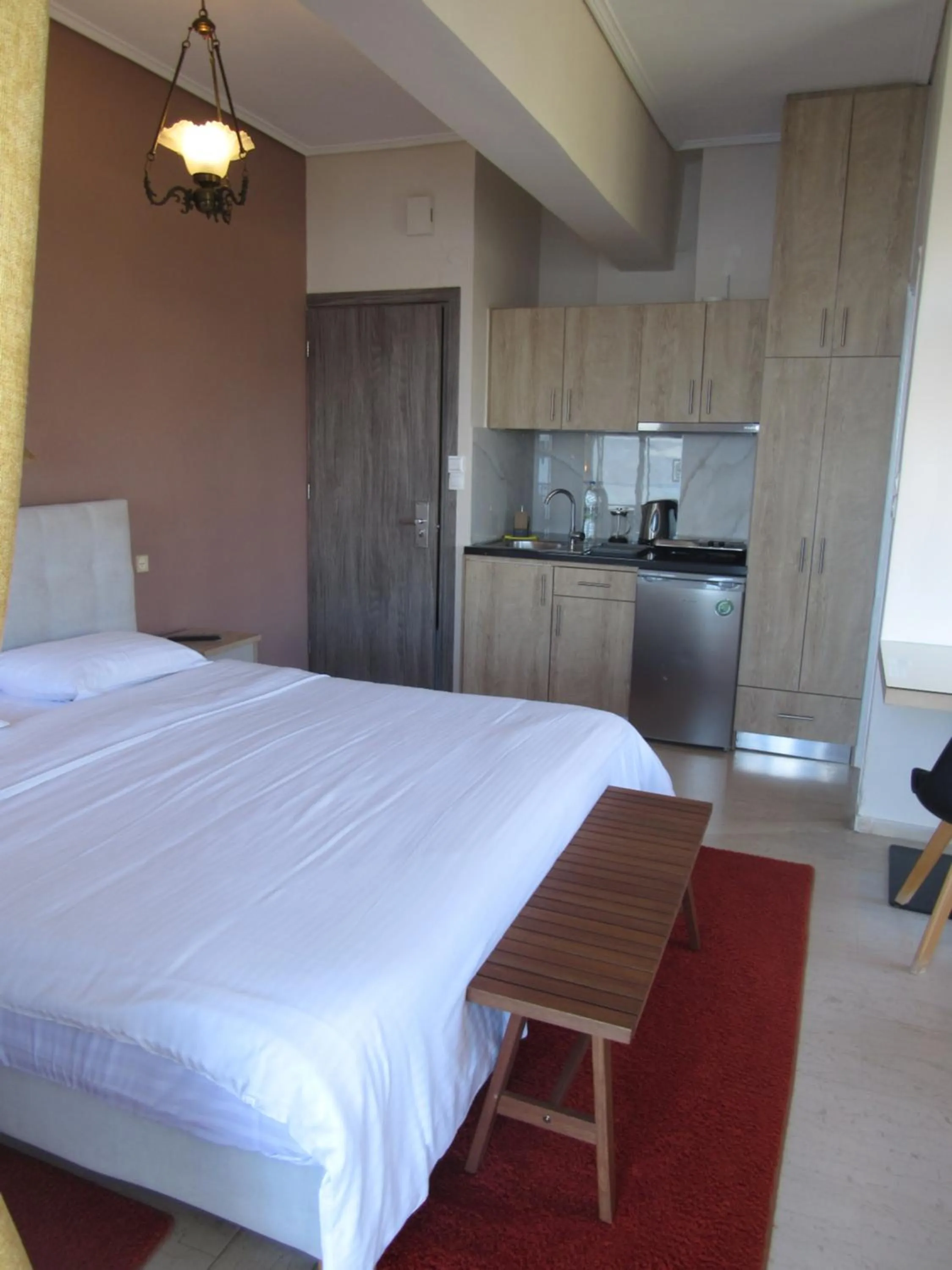 Photo of the whole room, Bed in Kallisto studios