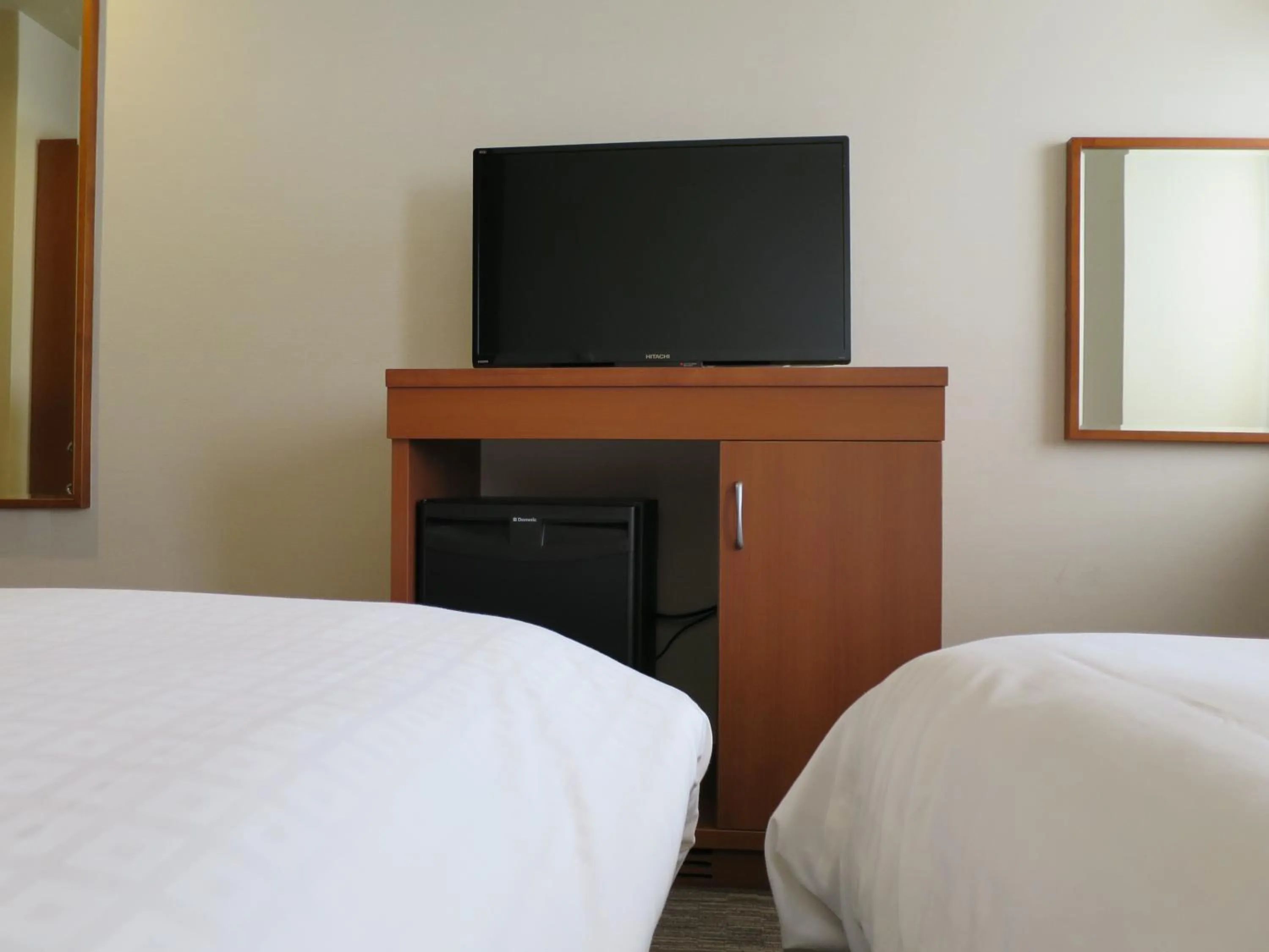 Photo of the whole room, Bed in Sun Palace Hotel