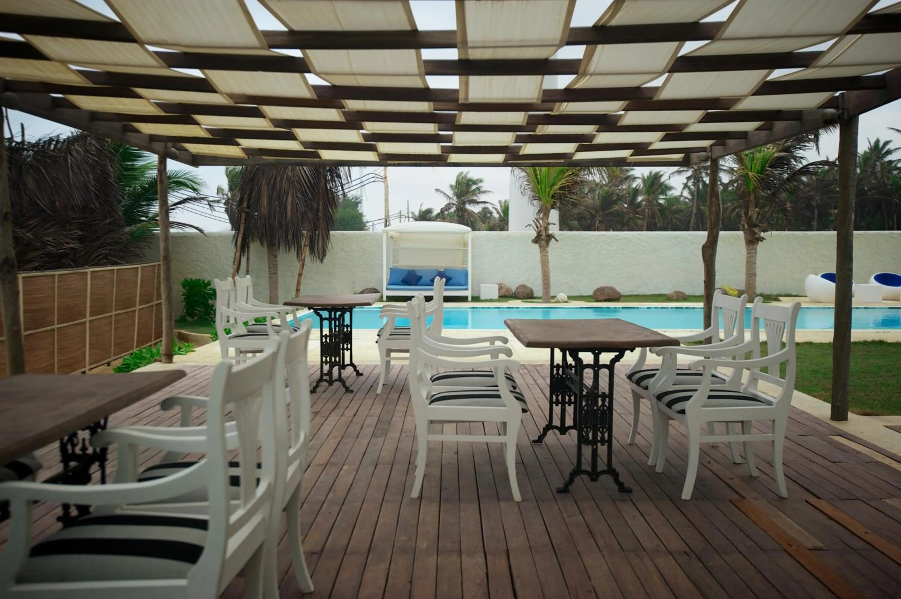 Restaurant/places to eat in Dolphin Beach Resort