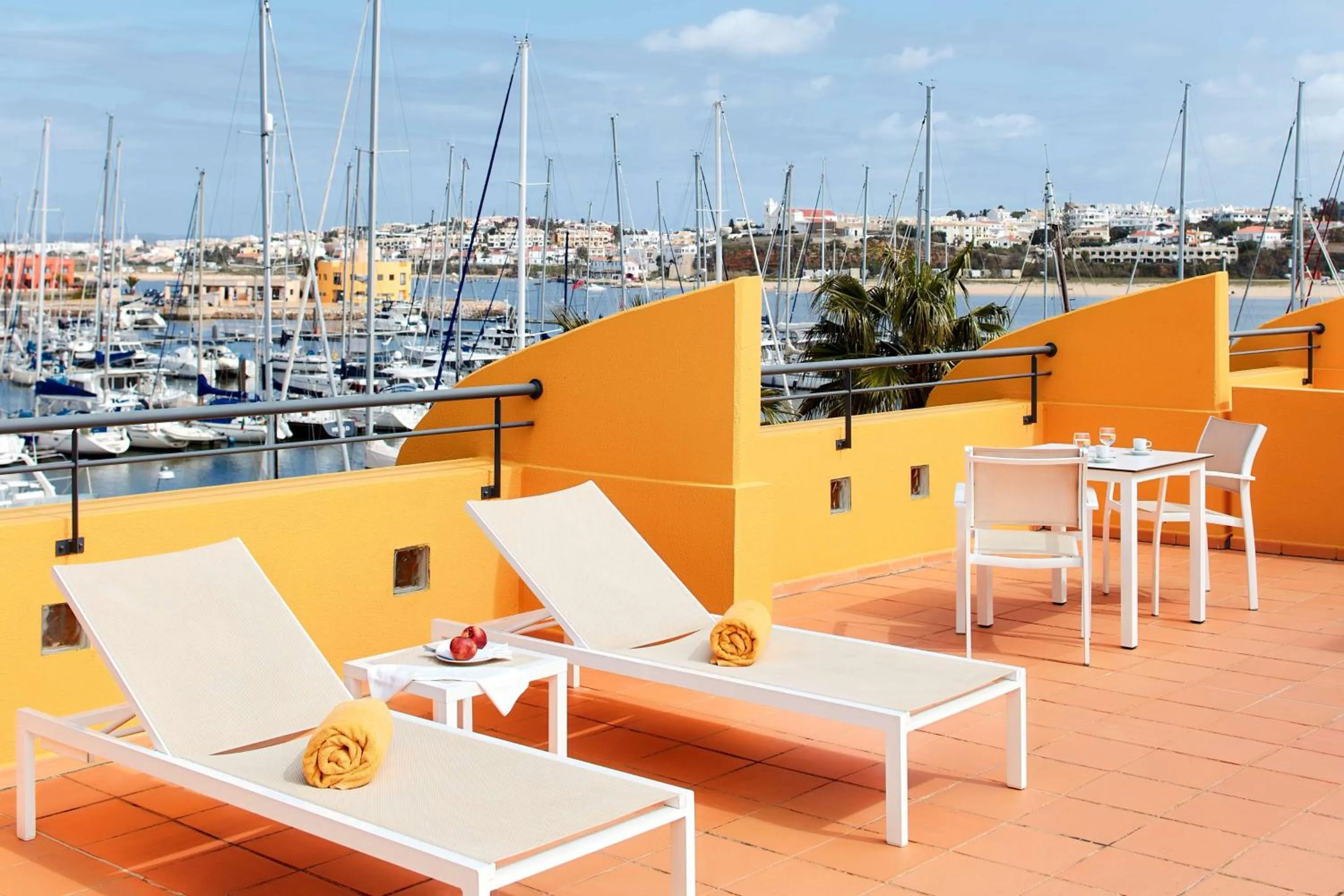 Bedroom in NH Marina Portimao Resort