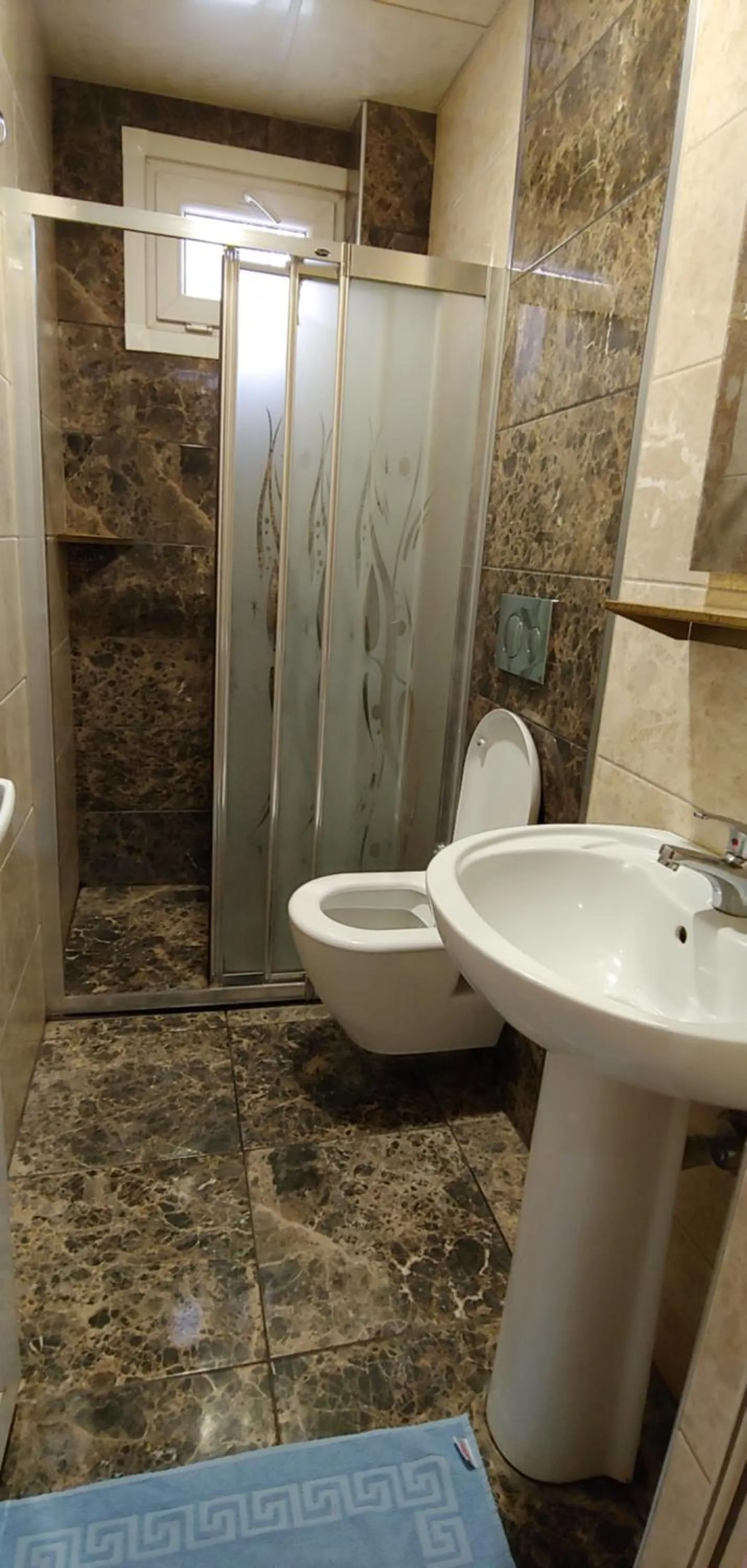 Shower in Hotel Yonca