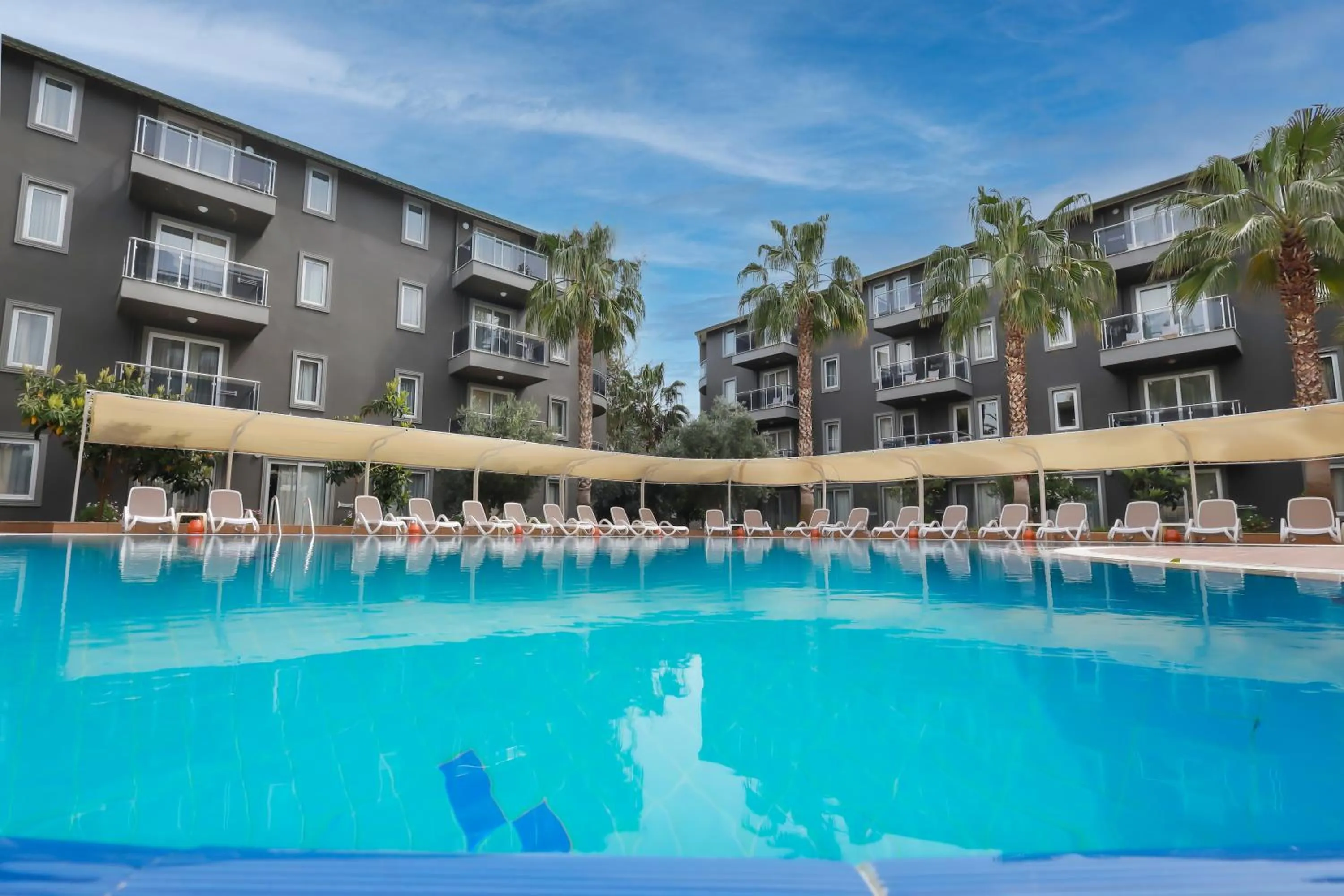 Swimming pool in Side Kum Hotel