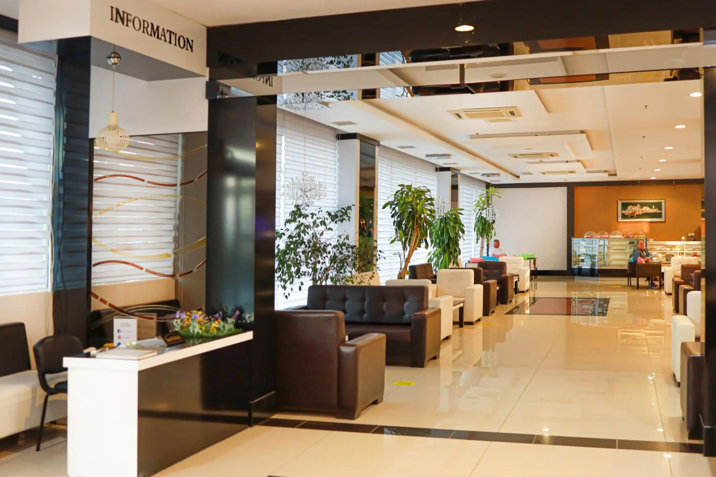 Lobby or reception in Side Kum Hotel