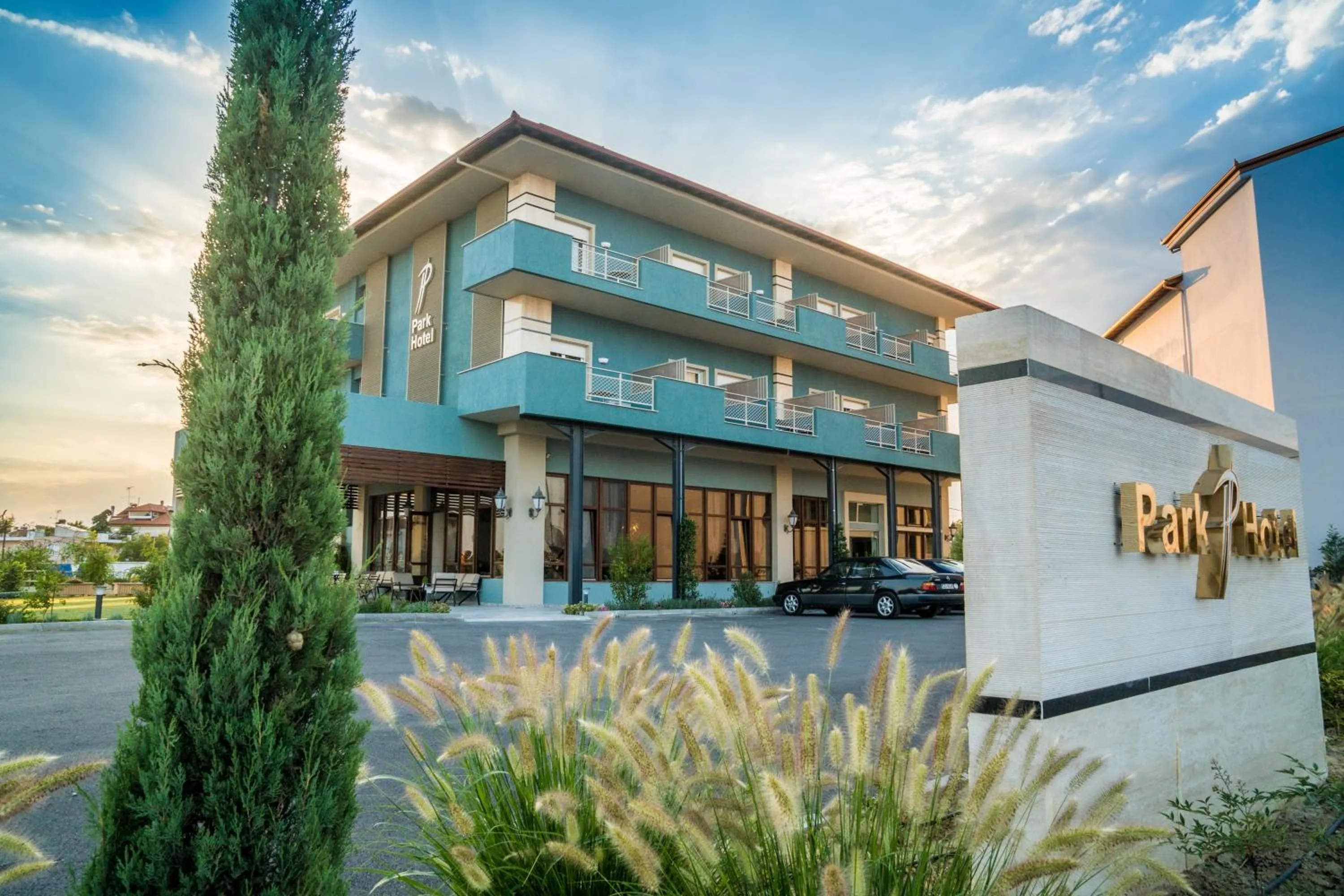 Facade/entrance in Park Hotel