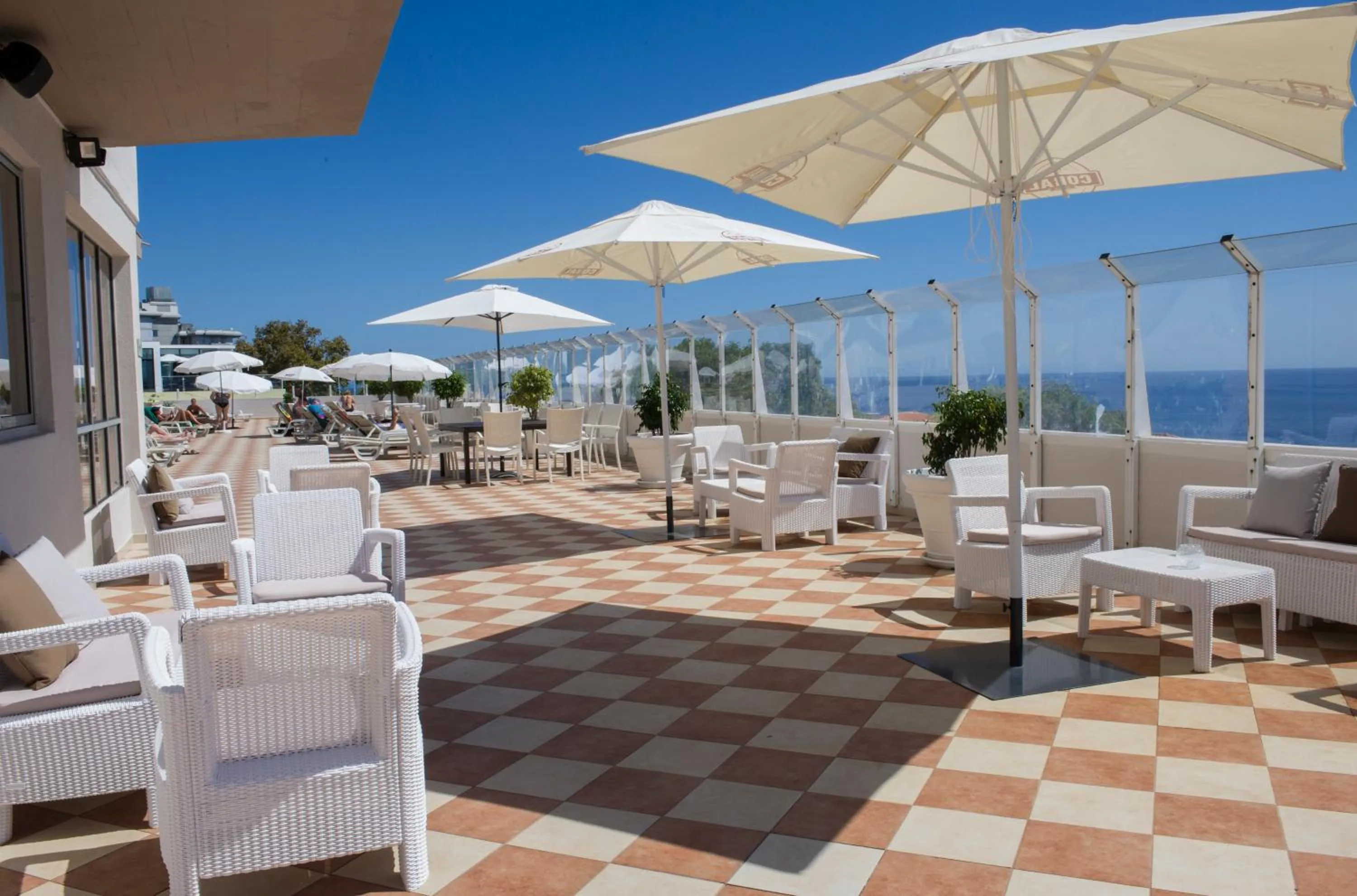 Patio in Florasol Residence Hotel - Dorisol hotels