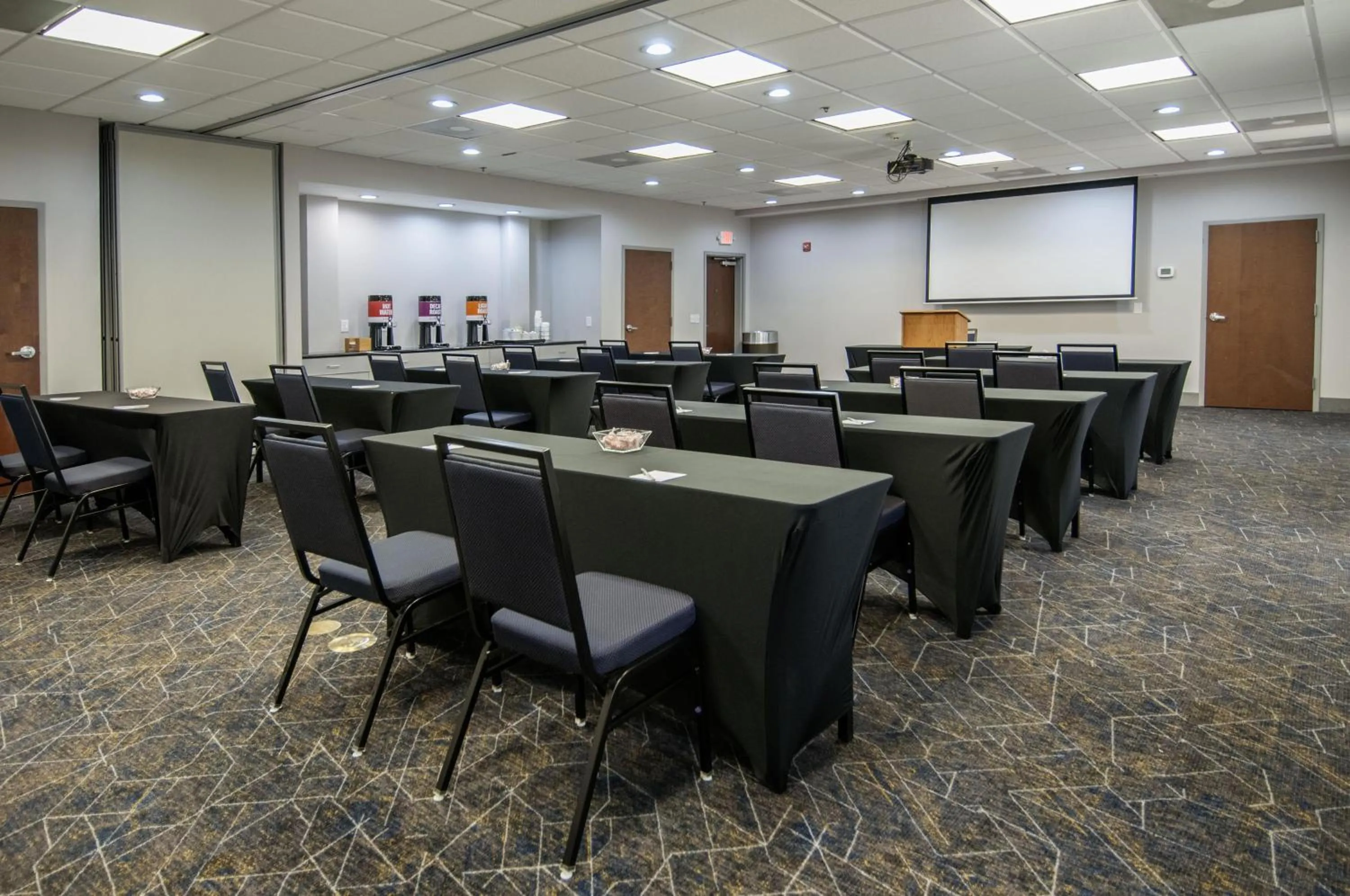 Meeting/conference room in Hampton Inn West Monroe