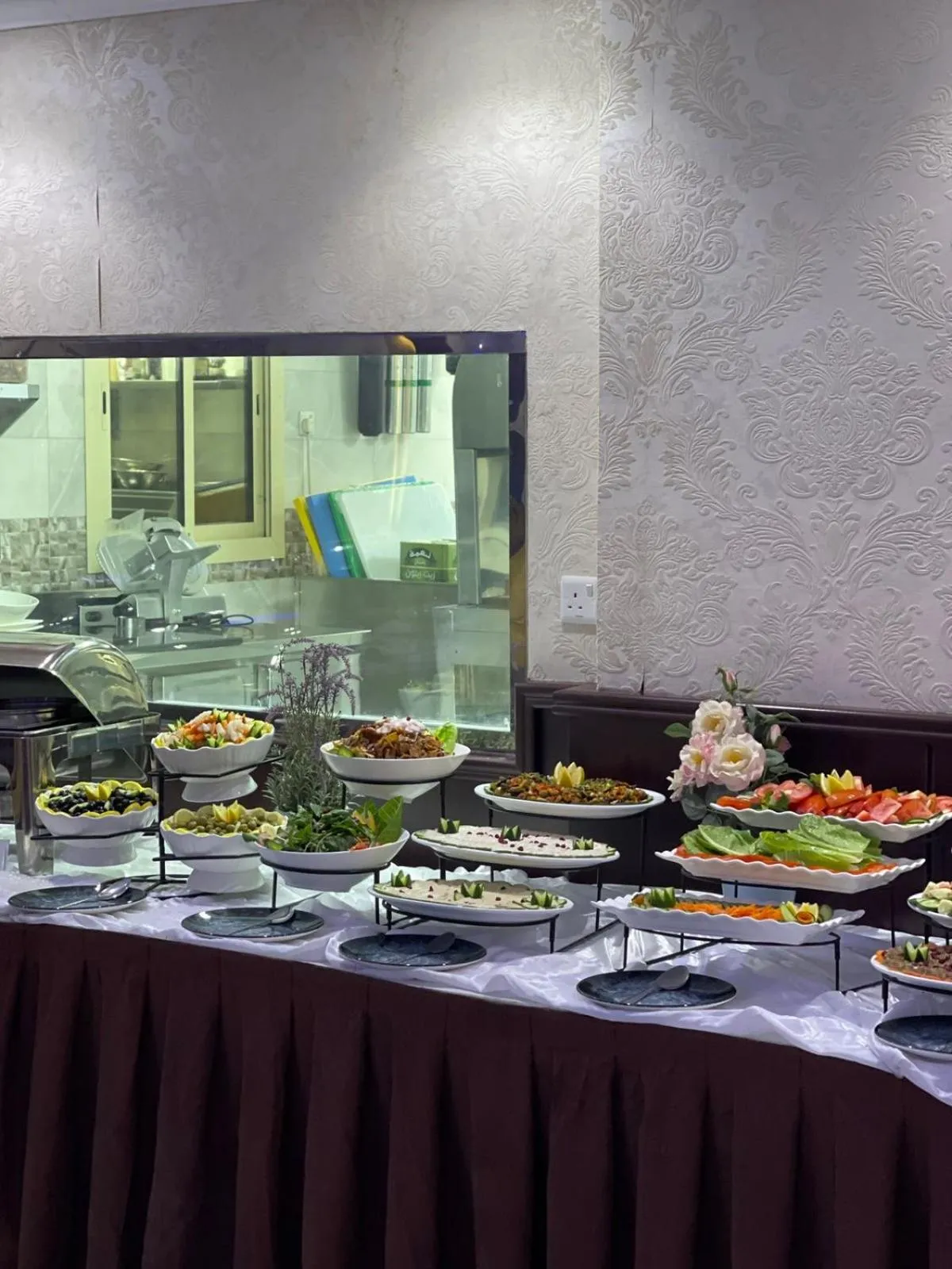 Restaurant/places to eat in Viola Hotel