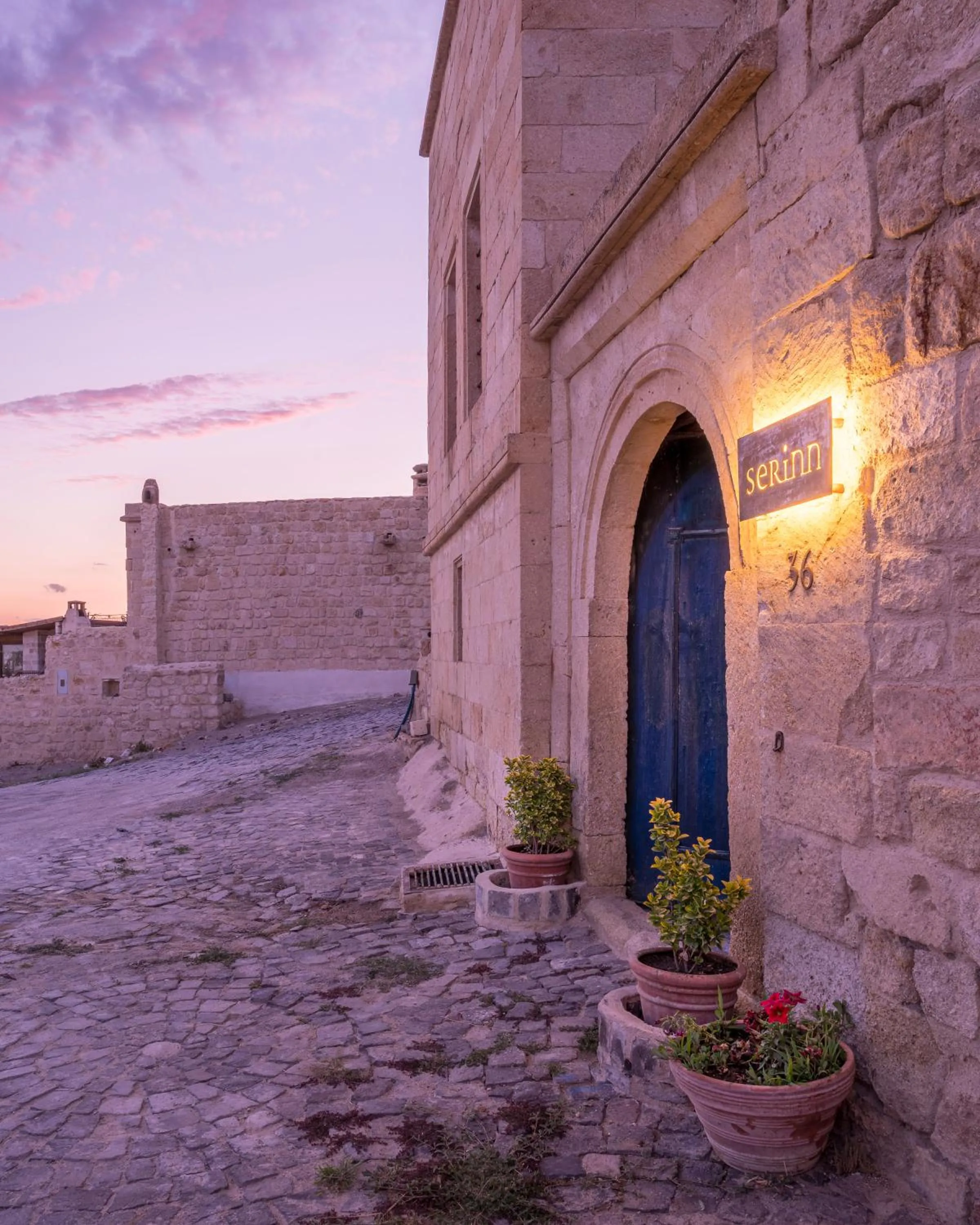 Facade/entrance in Serinn House