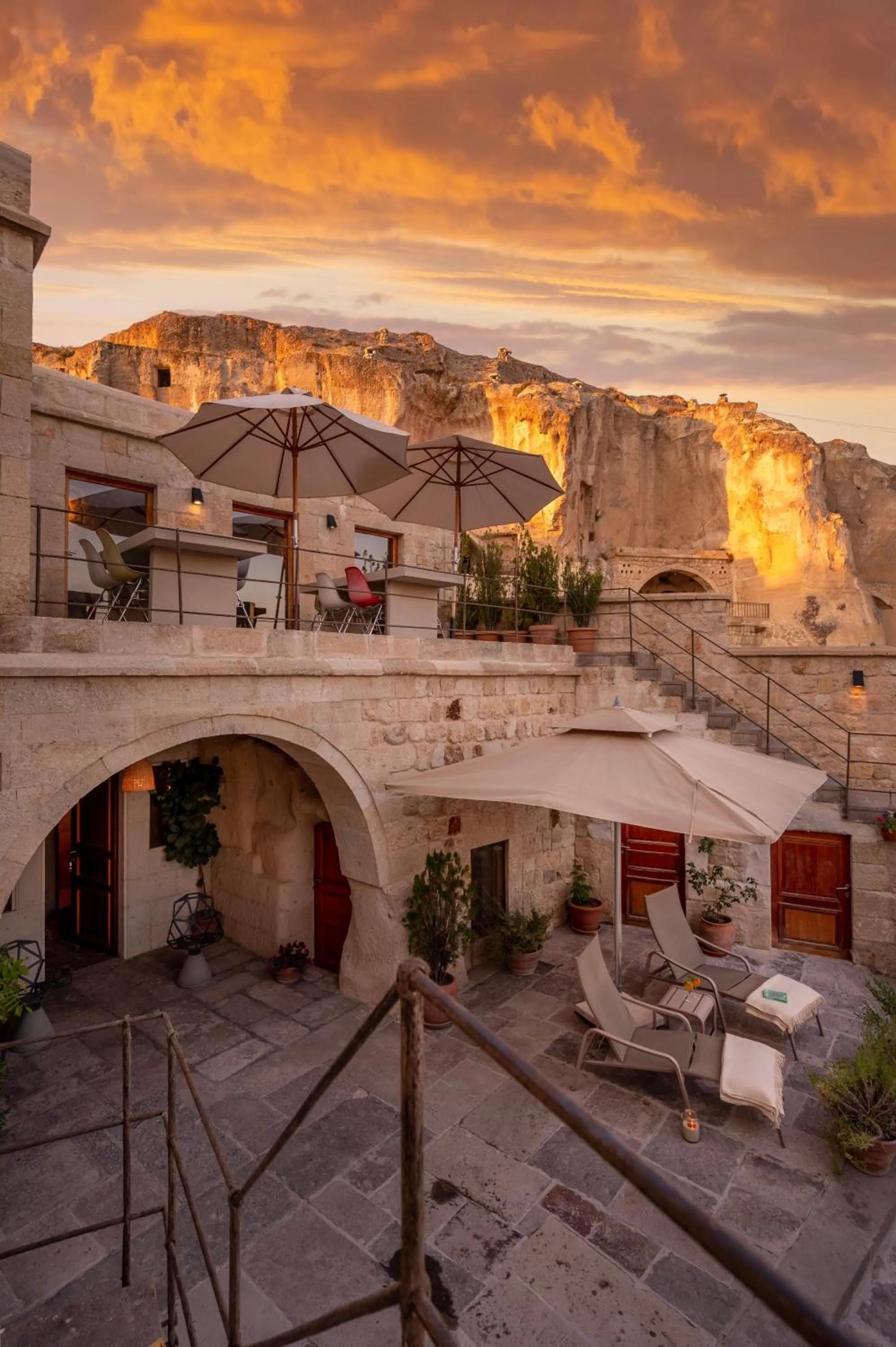 Property building in Serinn House