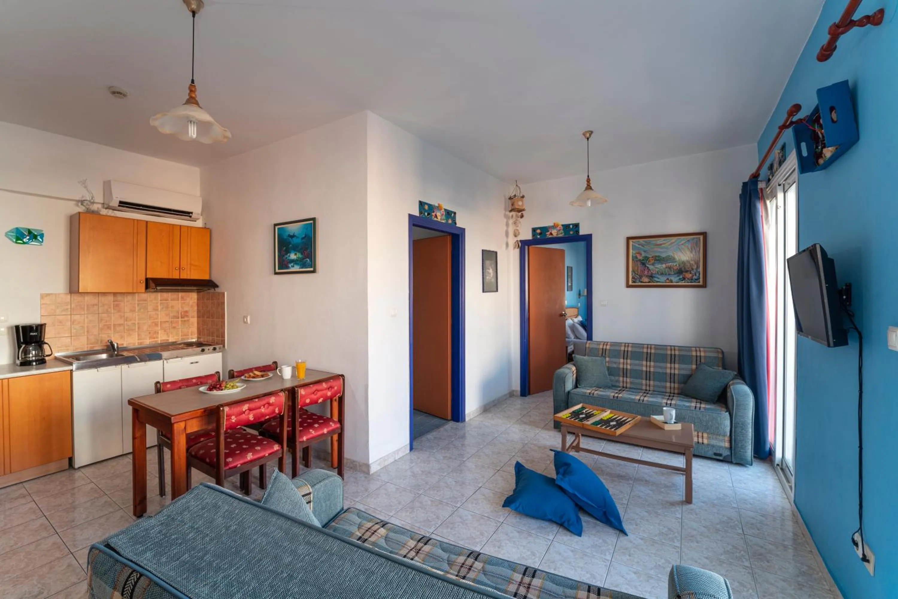 Living room in Arte Annapolis Inn