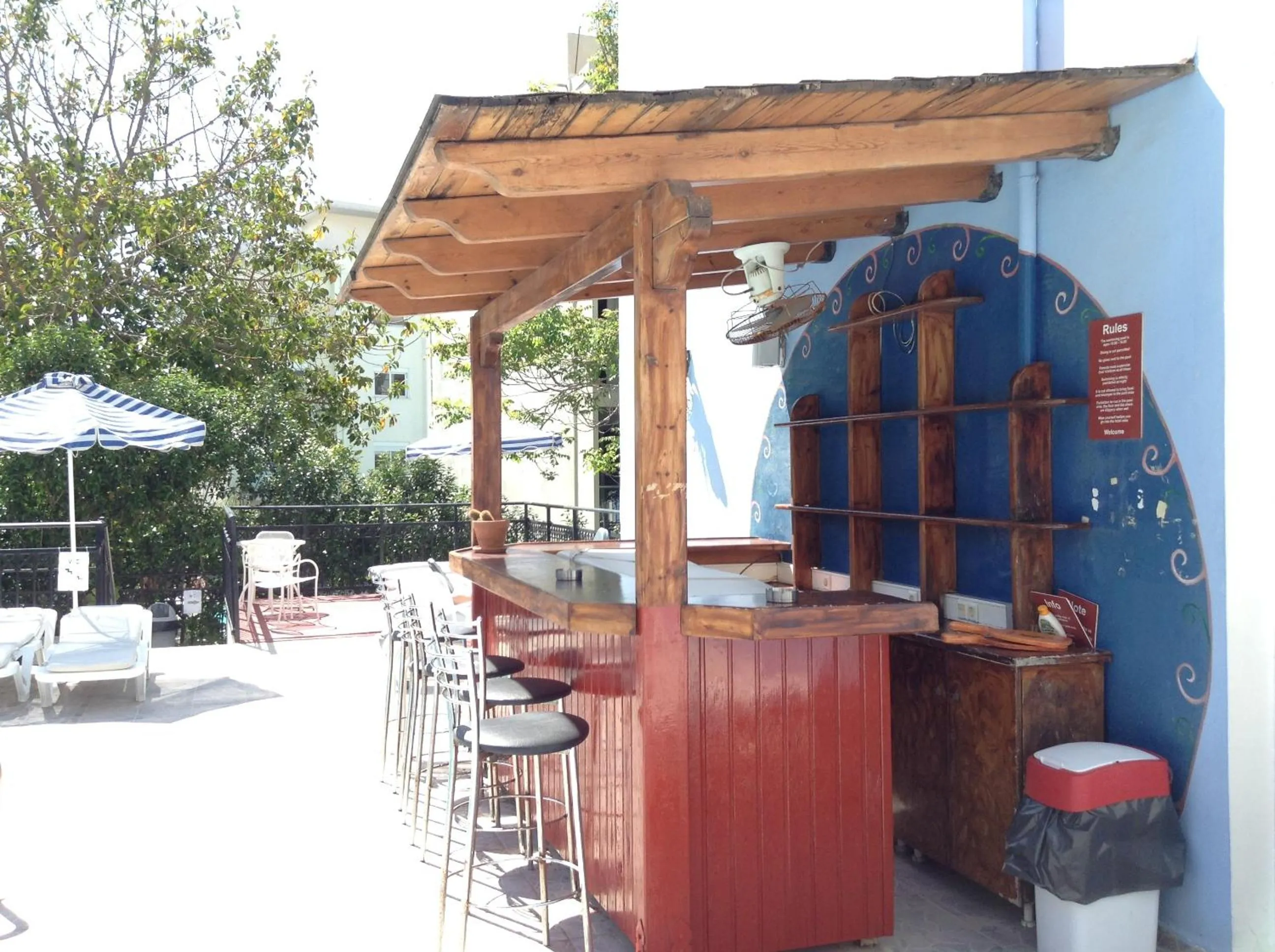 Lounge or bar in Arte Annapolis Inn