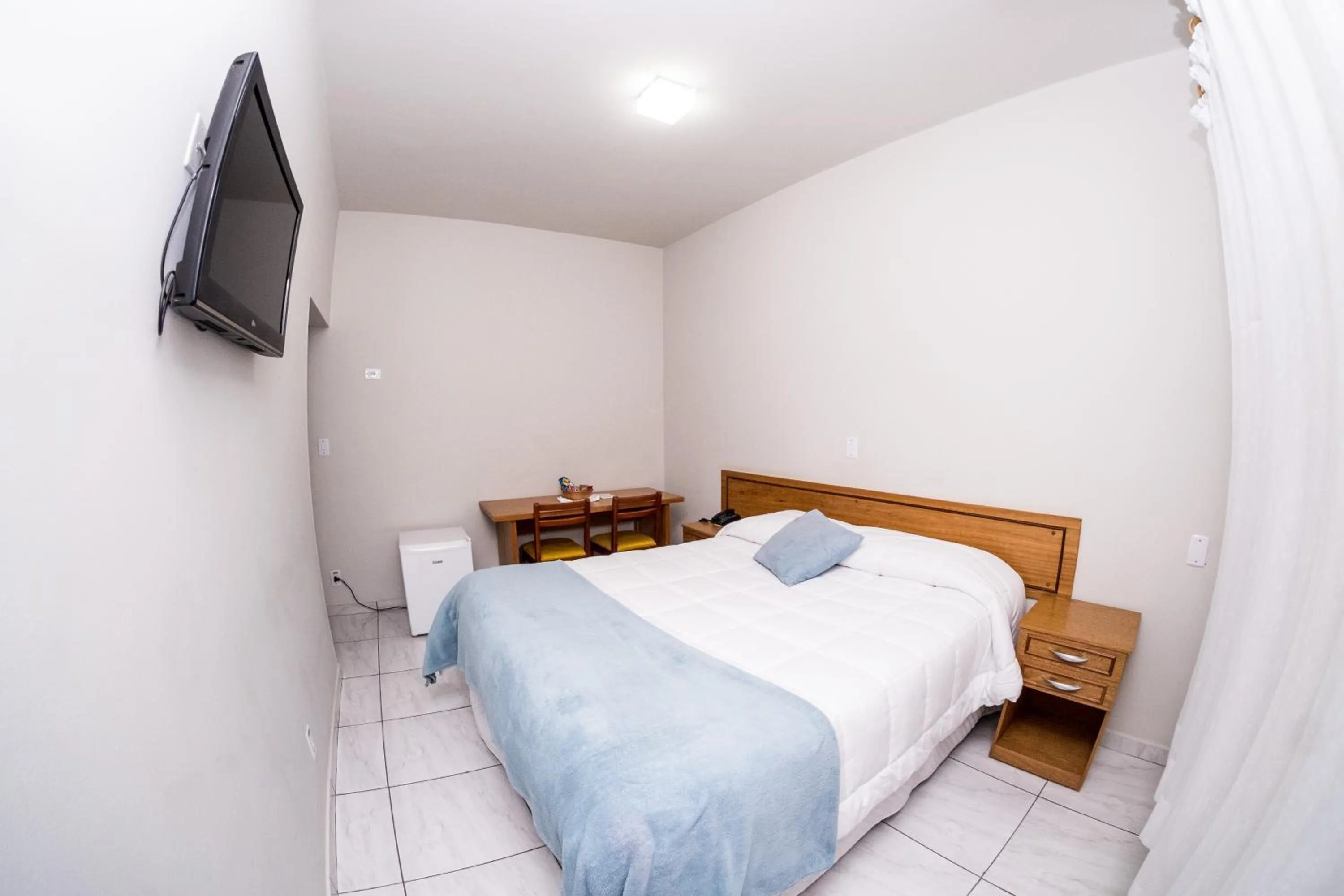 Bed in Santa Rosa Hotel