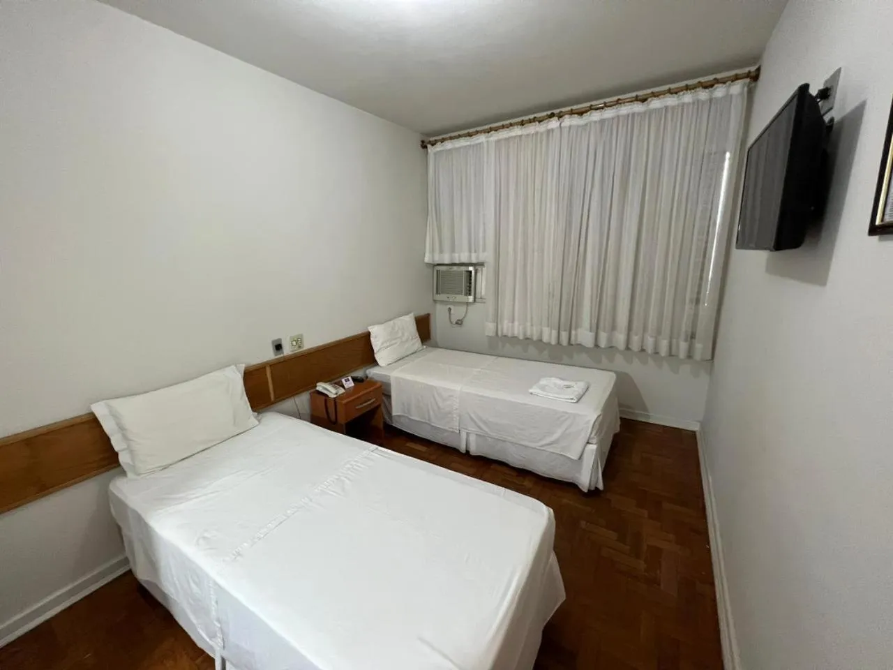 Bed in Santa Rosa Hotel