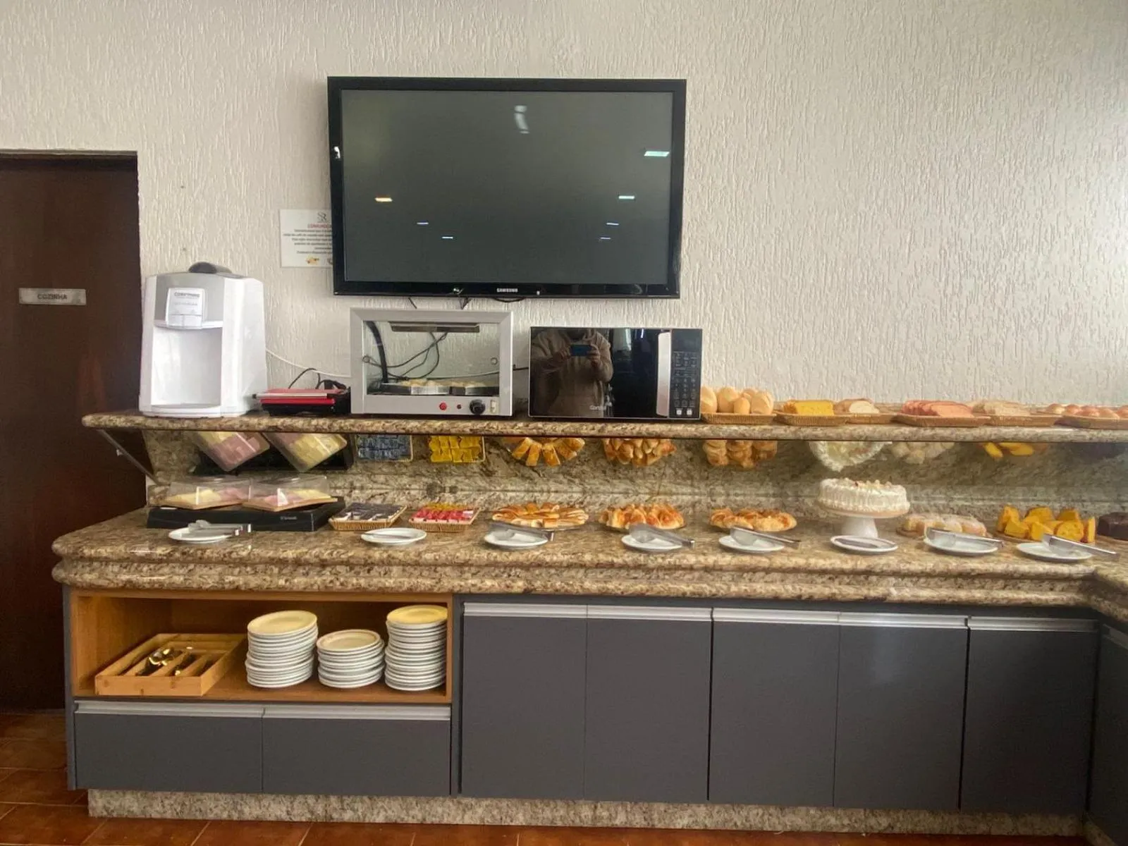 Breakfast in Santa Rosa Hotel