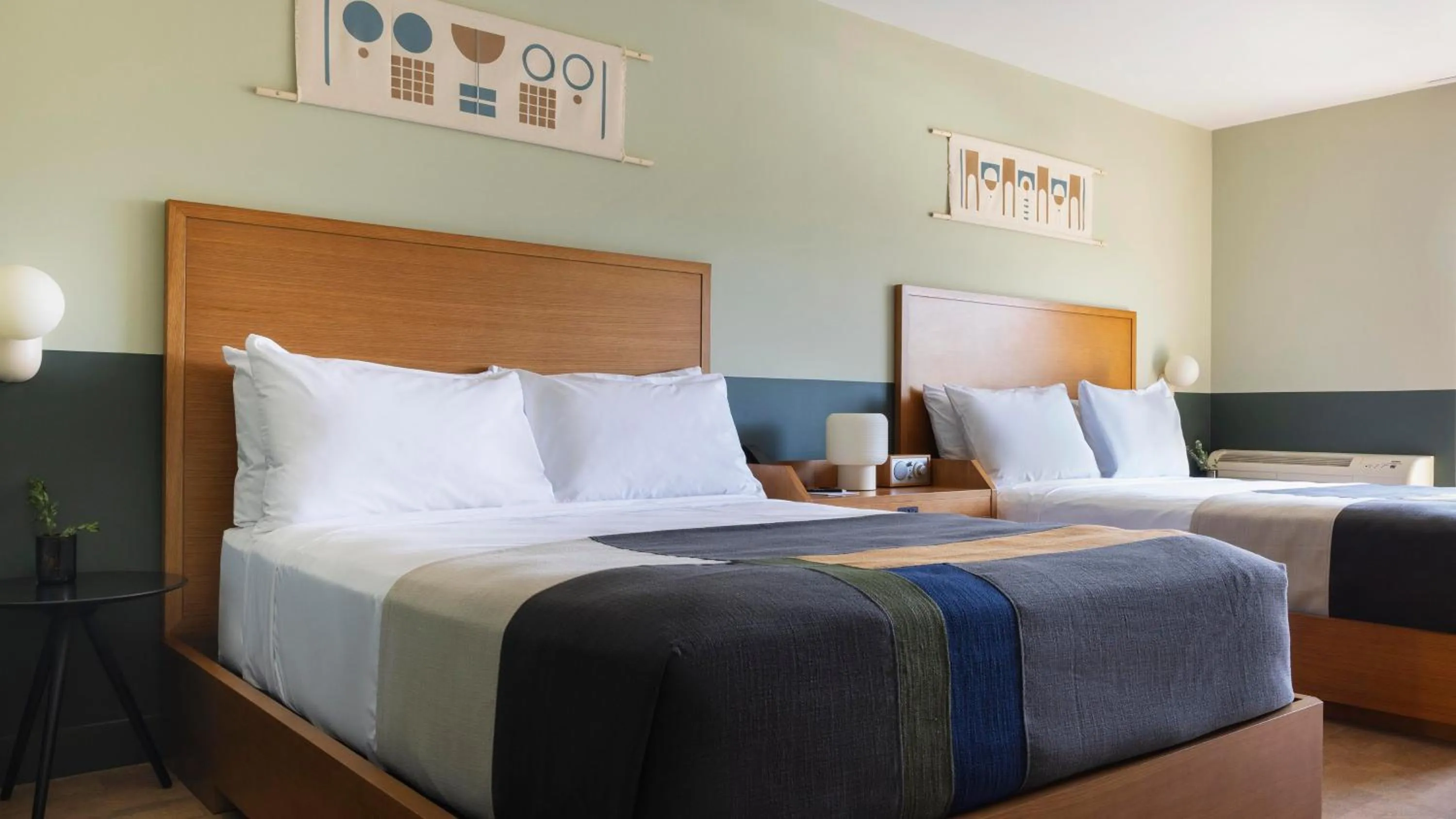 Bed in Trailborn Rocky Mountains Outpost