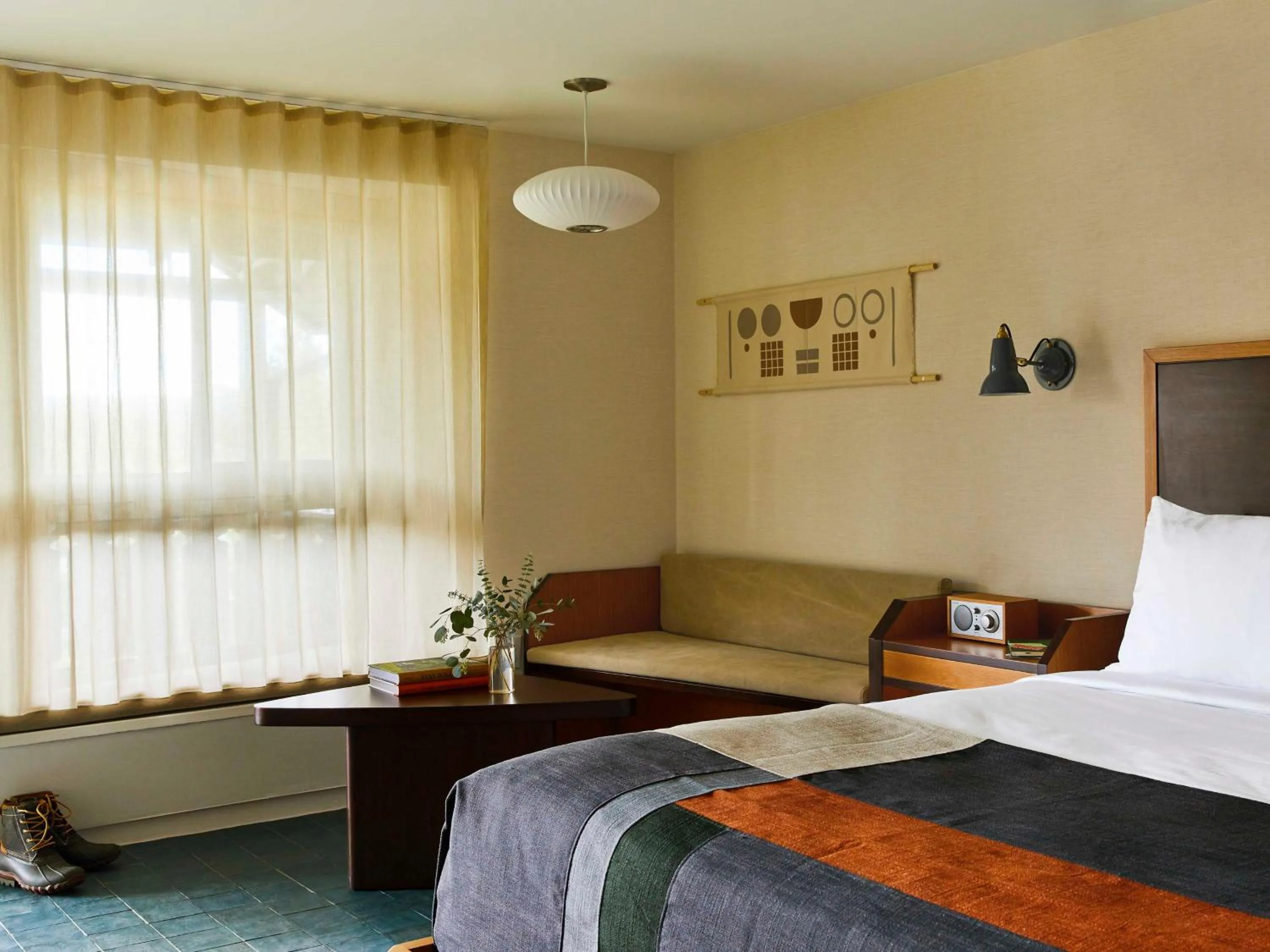 Bed in Trailborn Rocky Mountains Outpost