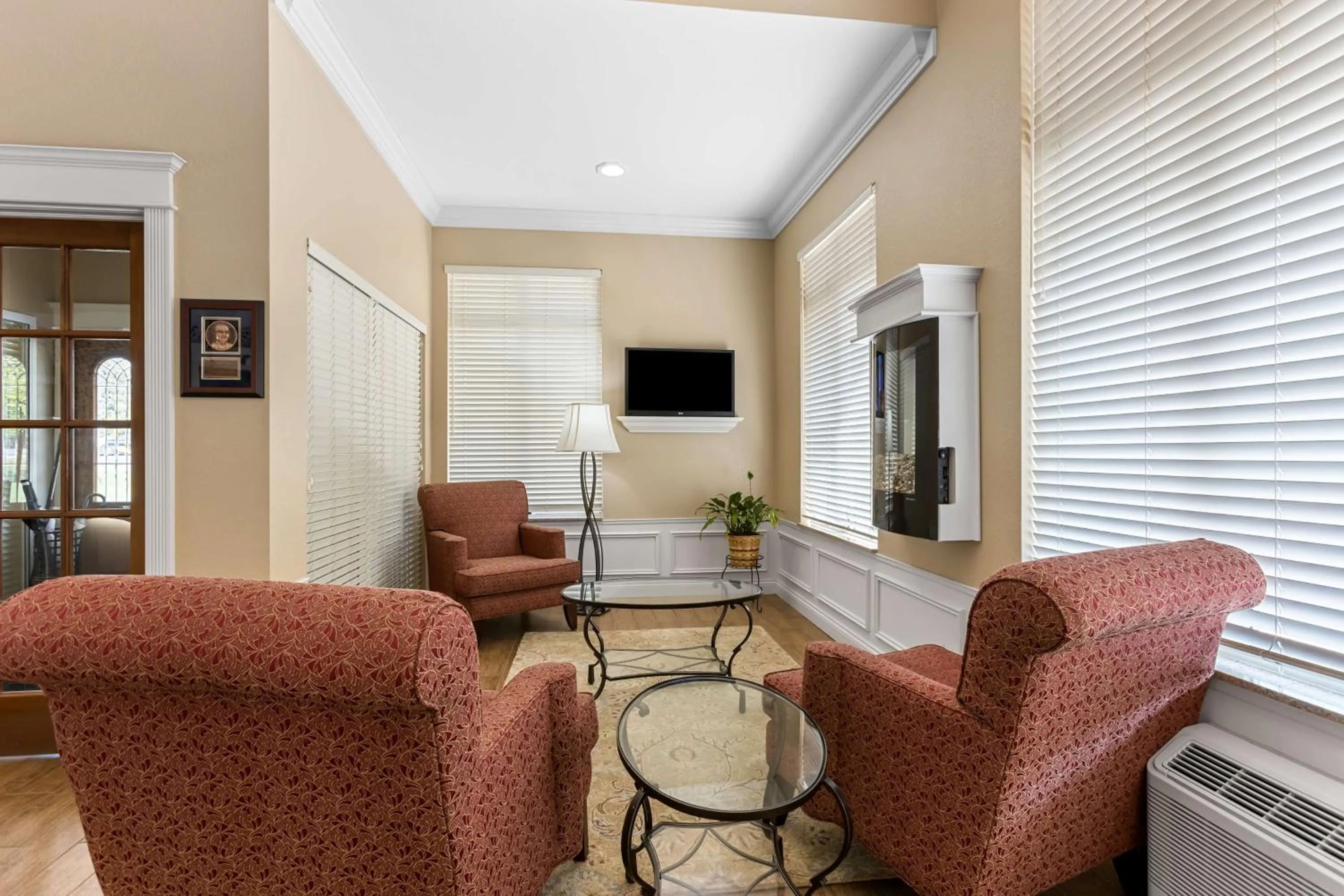 Lobby or reception in Best Western of Harbor Springs