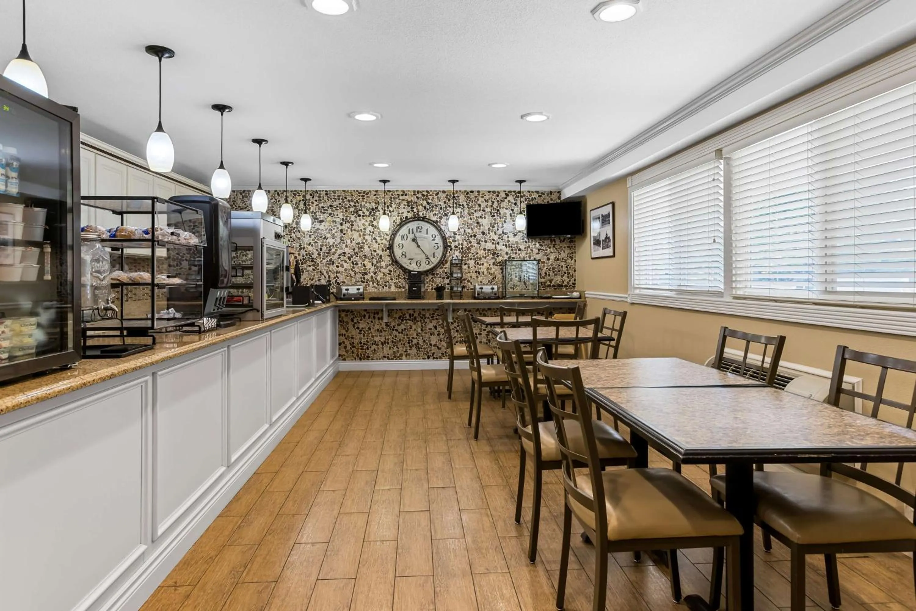 Breakfast in Best Western of Harbor Springs