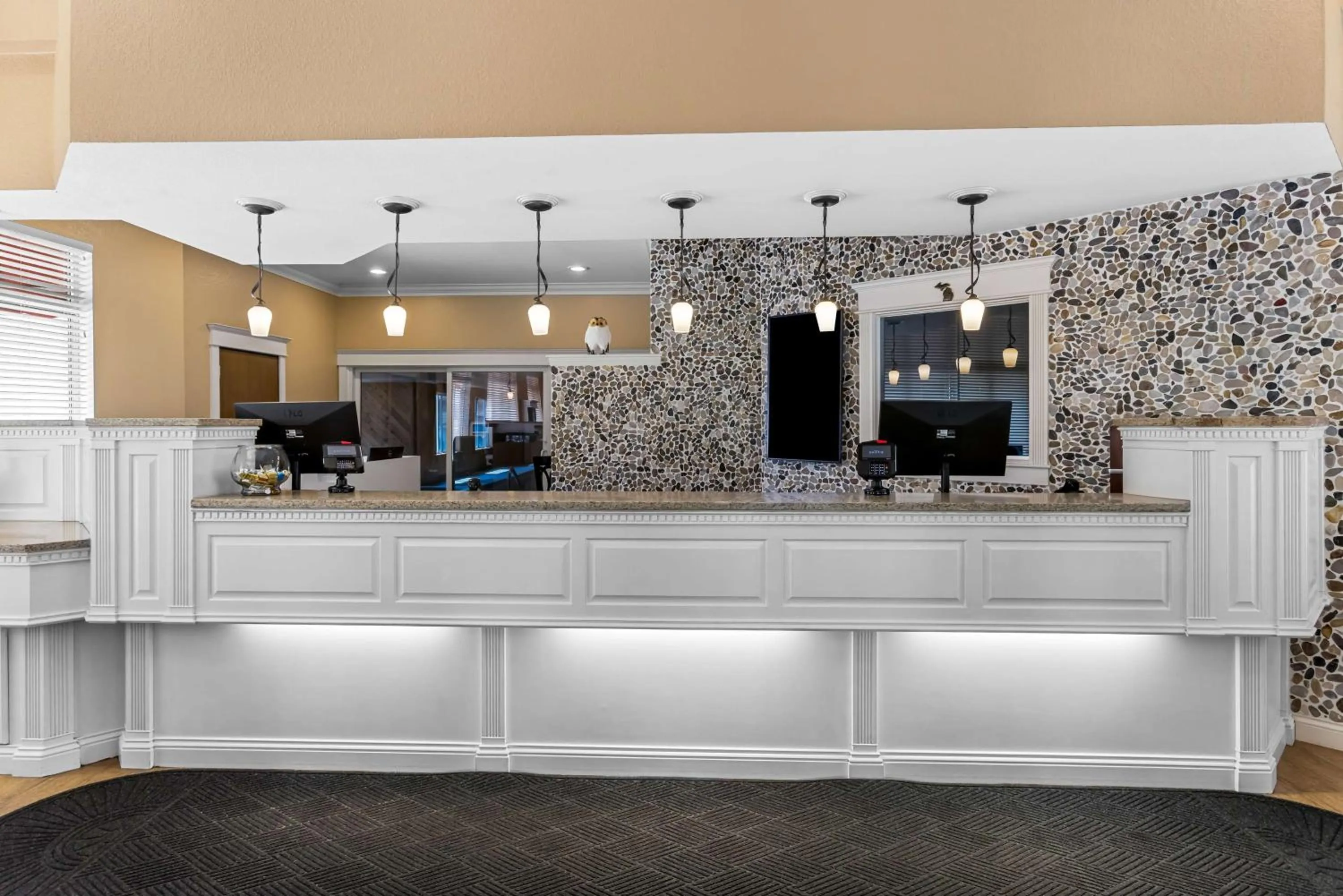 Lobby or reception in Best Western of Harbor Springs