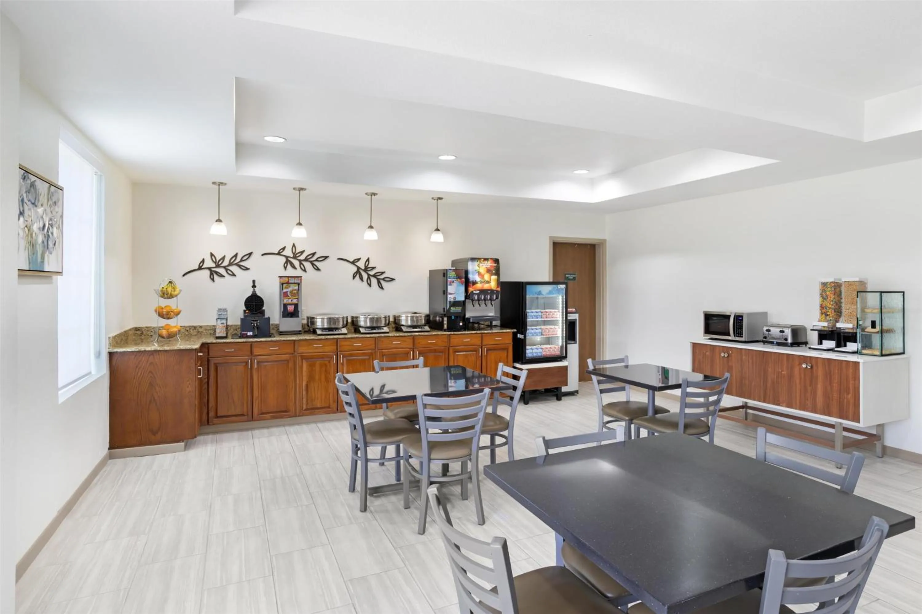 Breakfast in Best Western Plus Executive Hotel & Suites