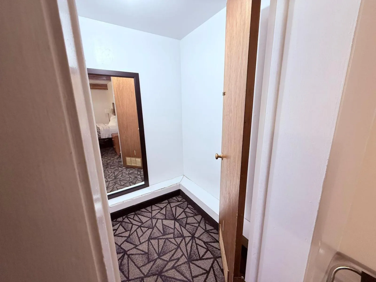 Area and facilities in Tomahawk Motor Lodge By OYO Riverton US-26